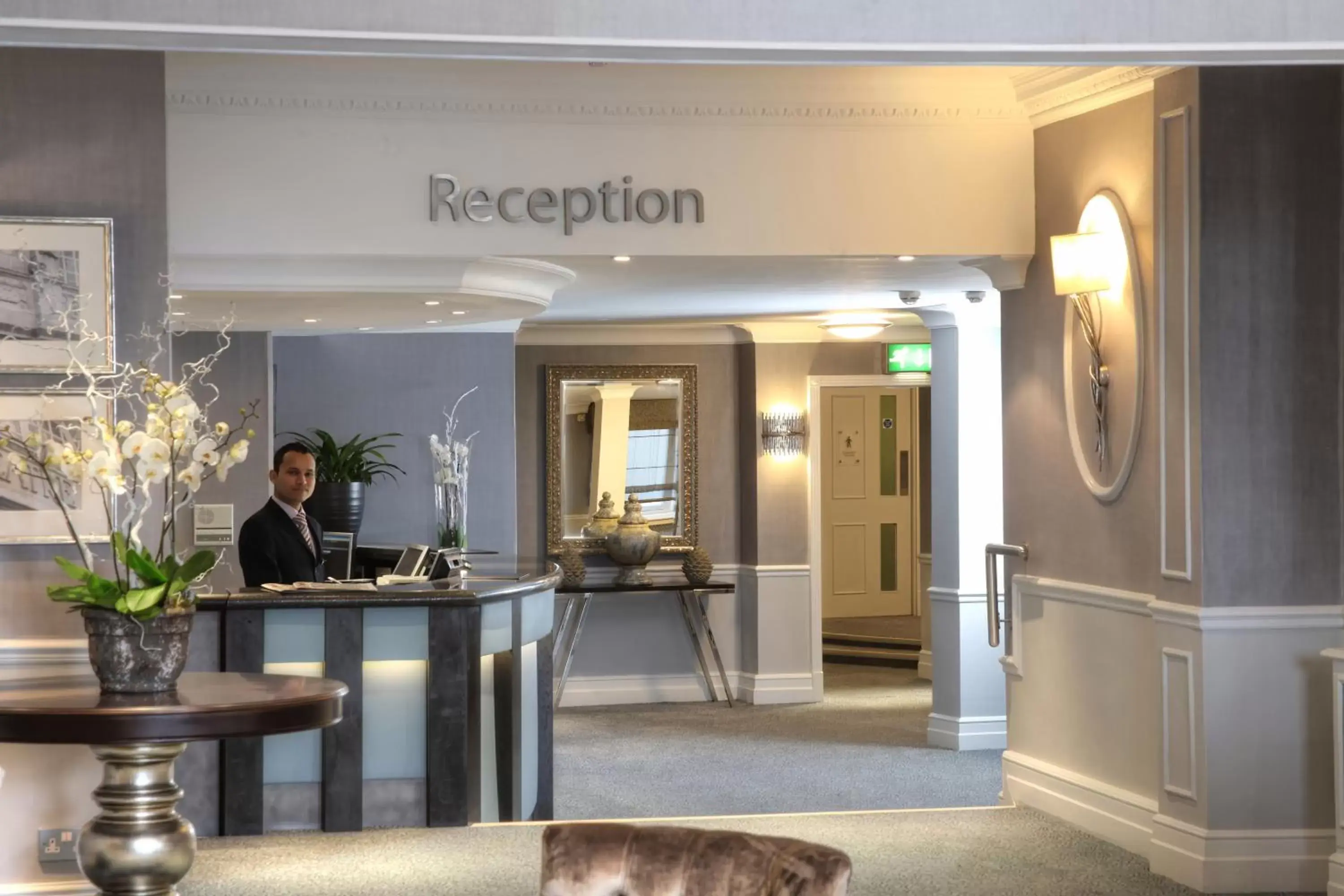 Lobby or reception, Lobby/Reception in Richmond Hill Hotel