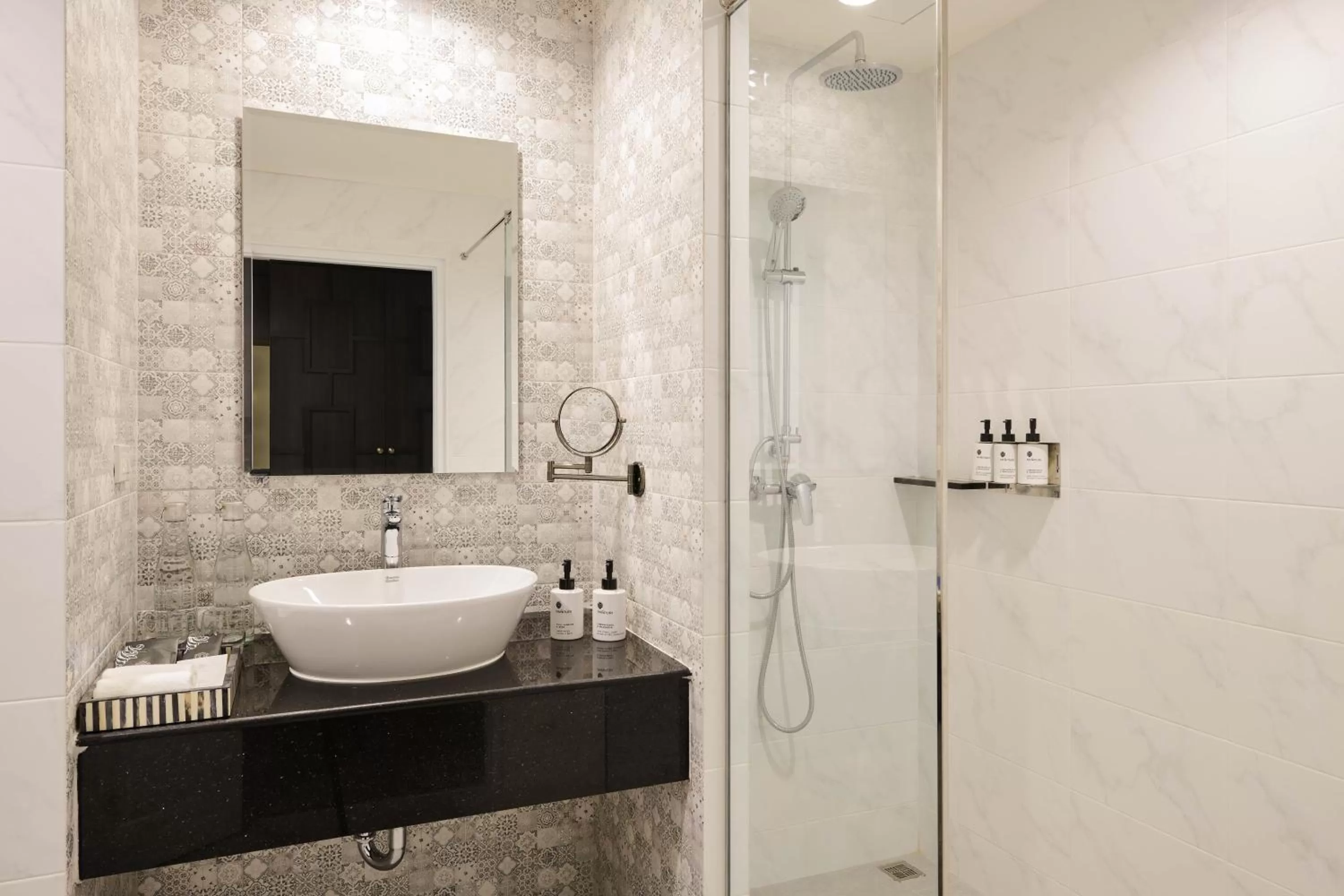 Bathroom in Villa De Pranakorn