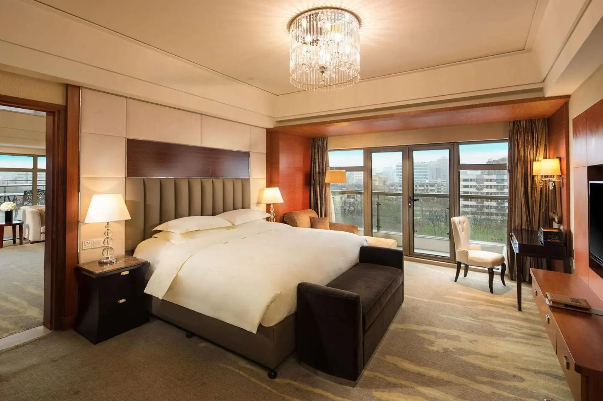 Bed in Wyndham Grand Plaza Royale Hangzhou