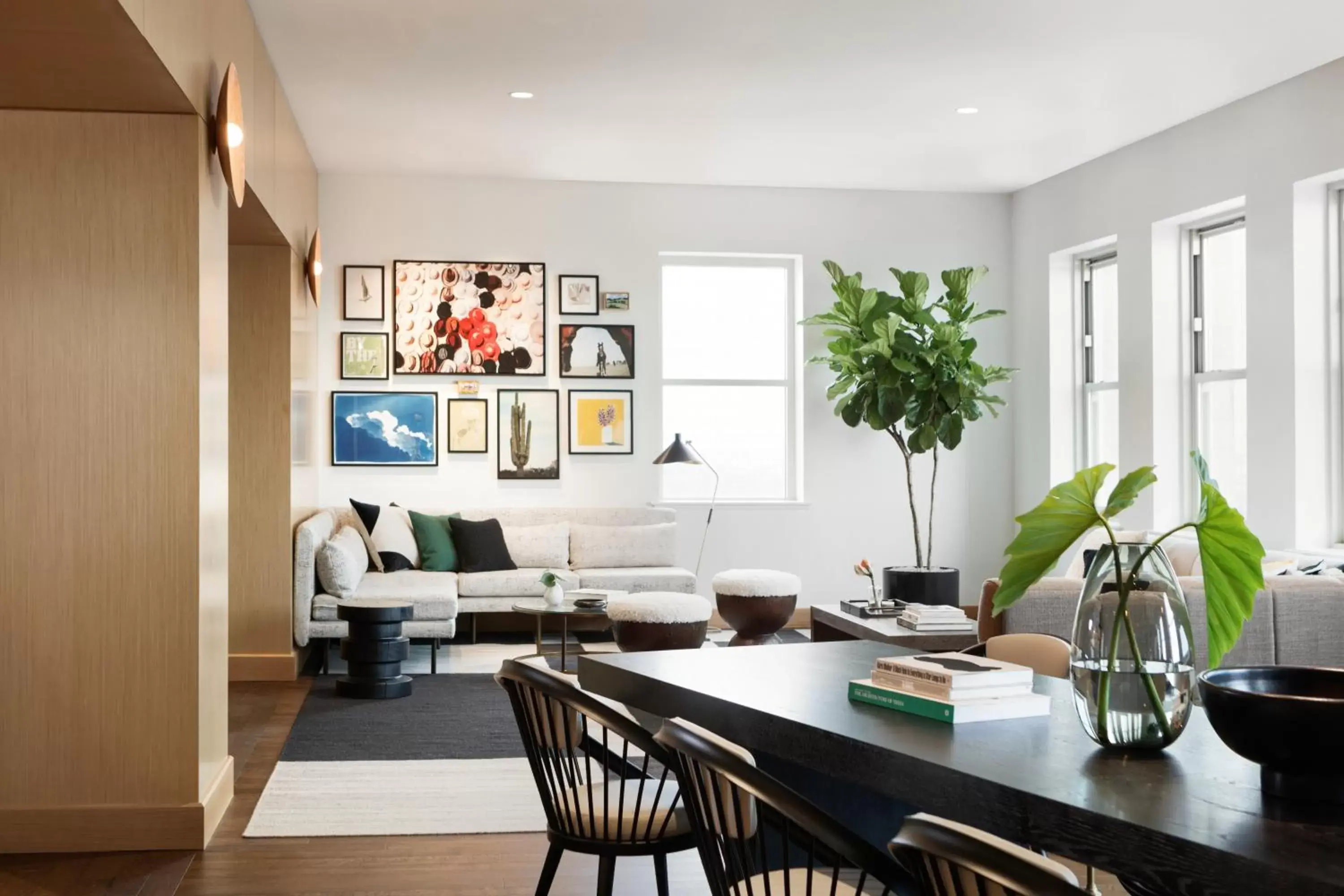 Property building in Kimpton - Harper Hotel by IHG Property building in Kimpton - Harper Hotel by IHG