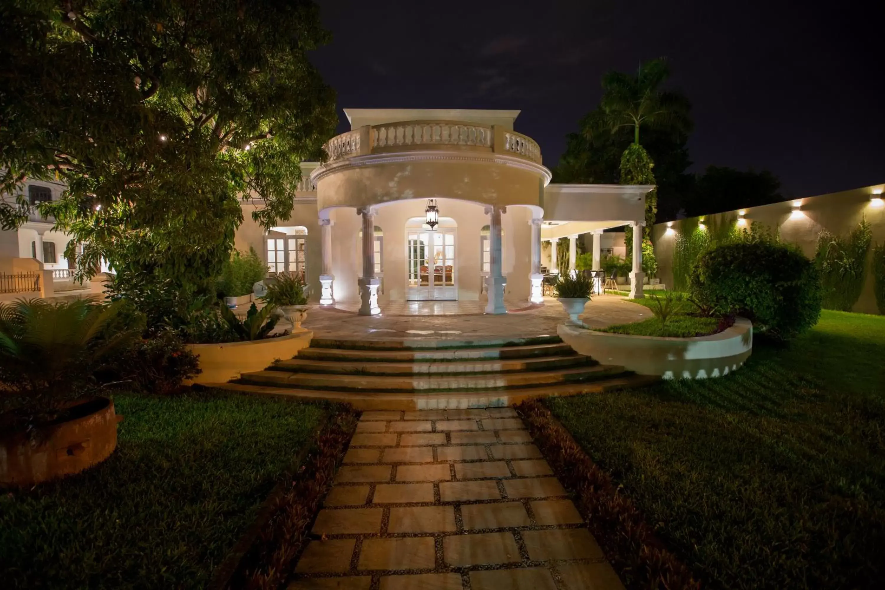 Facade/entrance, Property Building in Delfina Boutique Hotel