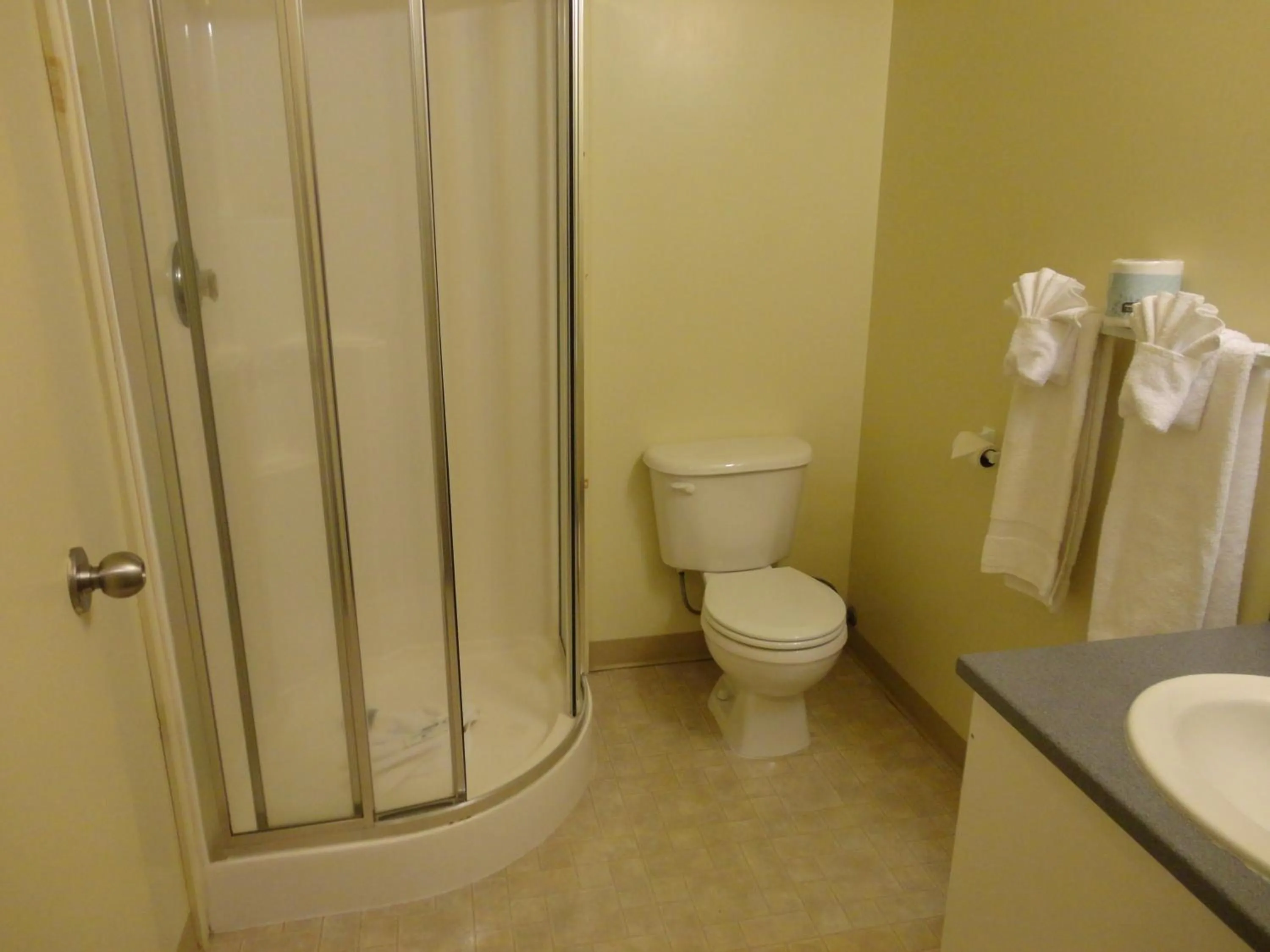 Shower in Canadas Best Value Inn Kapuskasing