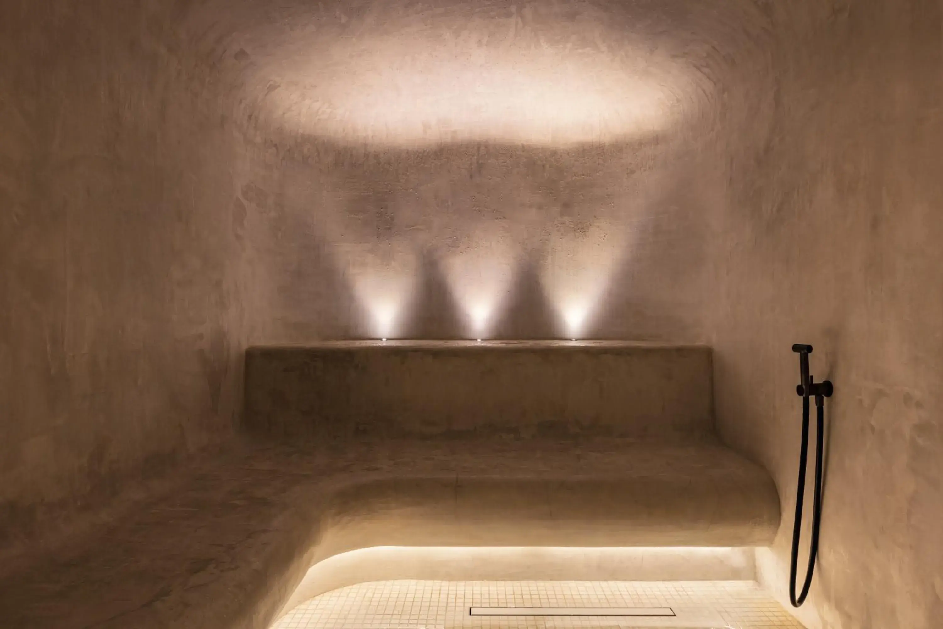 Steam room, Bed in Pavillon Faubourg Saint-Germain & Spa