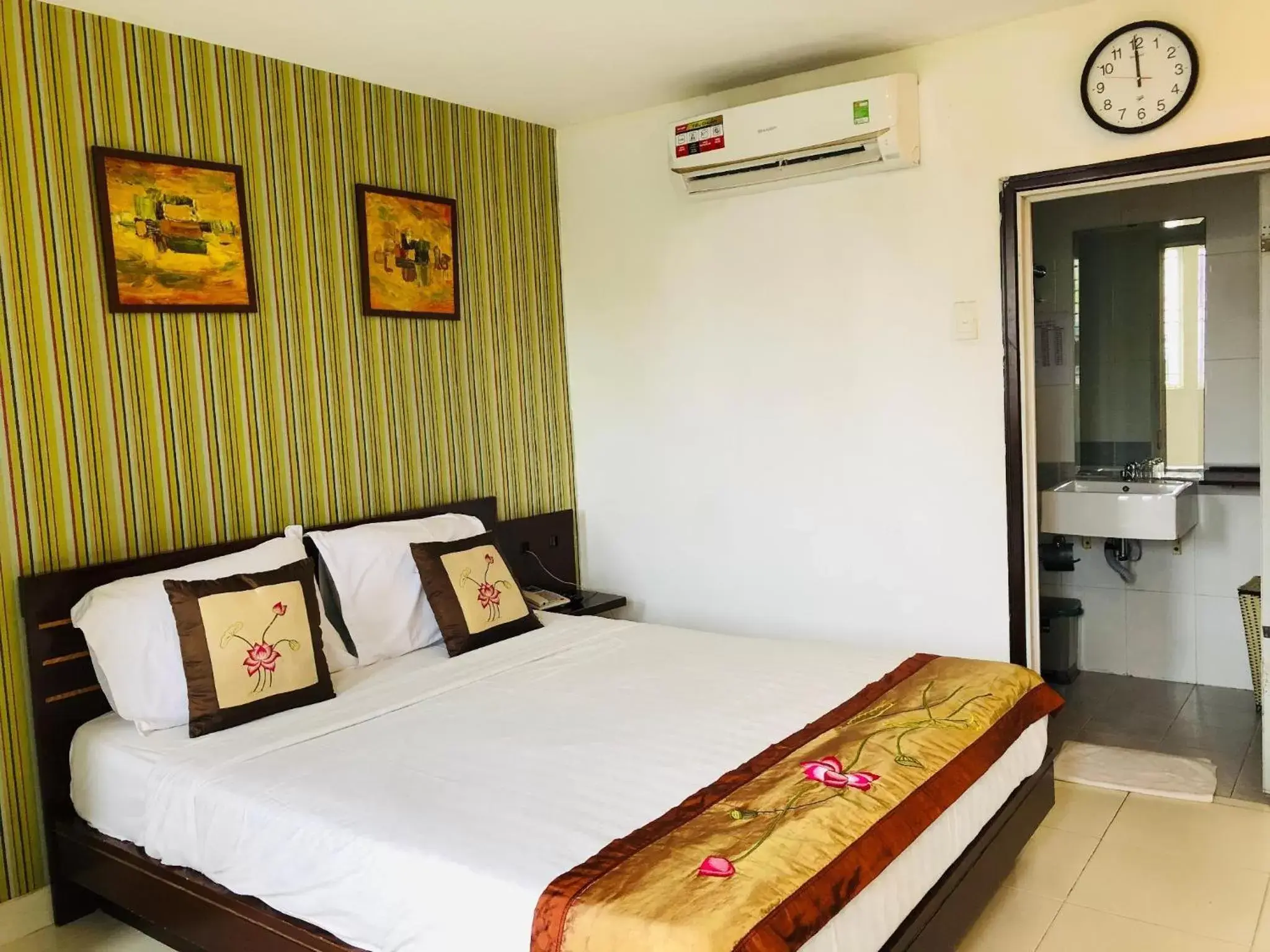Bed in Sen Sai Gon Hotel Ben Thanh Market