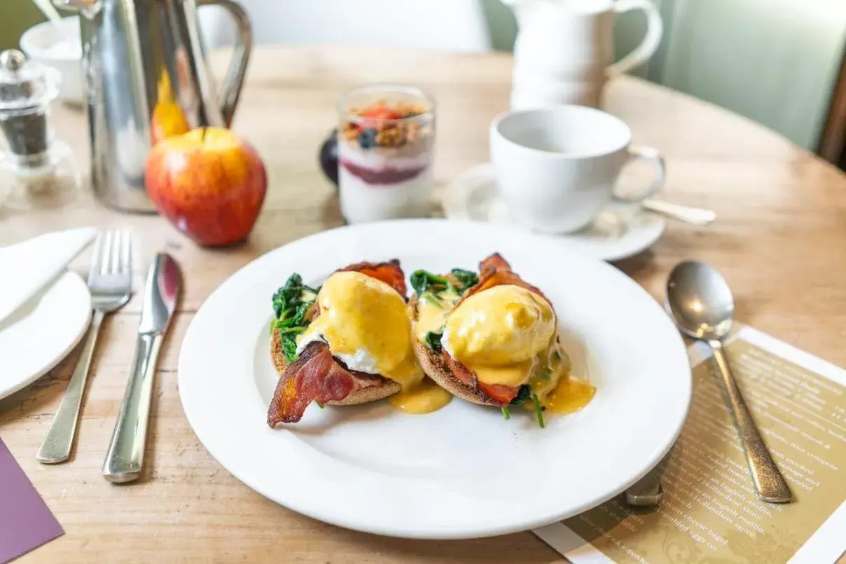 Breakfast in Brooks Guesthouse Bristol