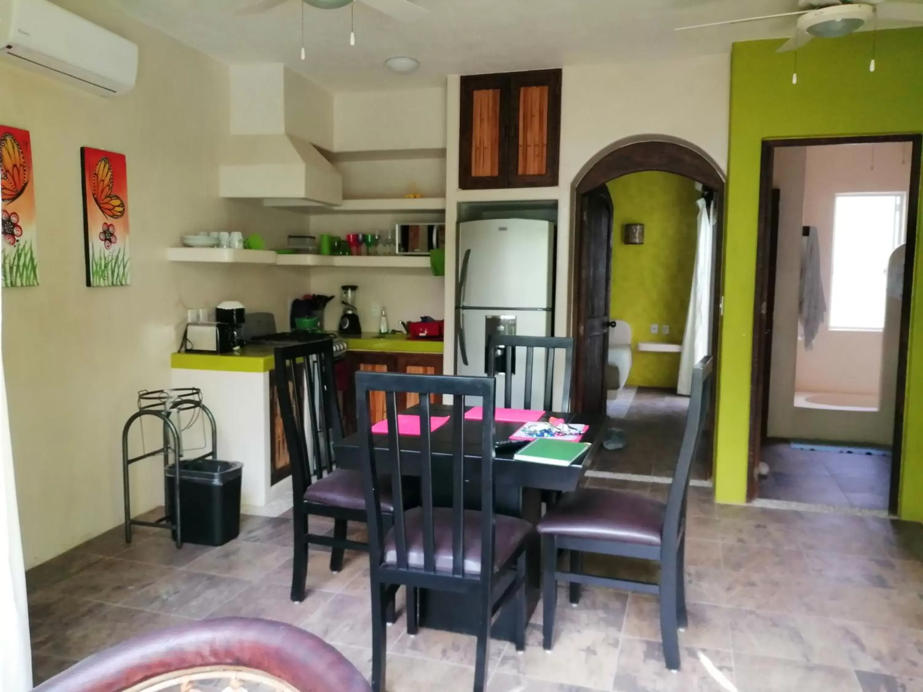 Bathroom, Dining Area in Ceiba Studios