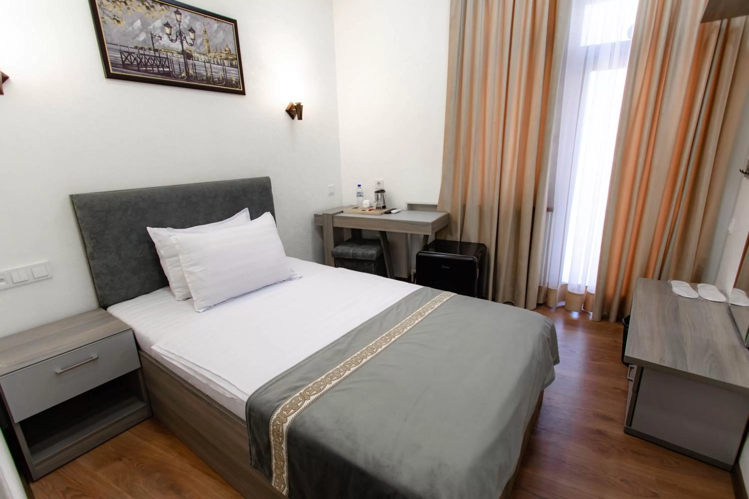 Bedroom, Bed in Registon Saroy Hotel