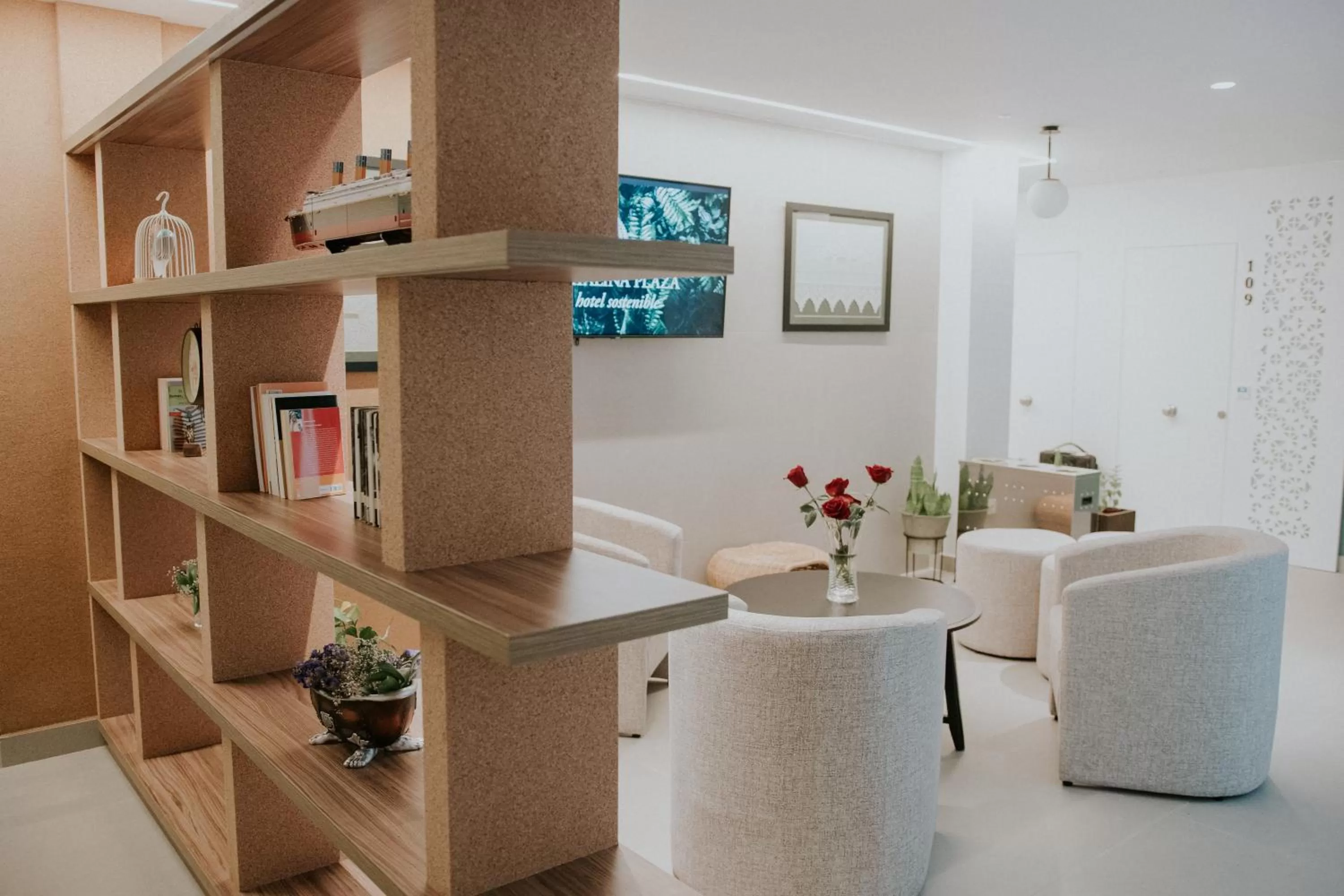 Living room in Catalina Plaza Hotel Sostenible