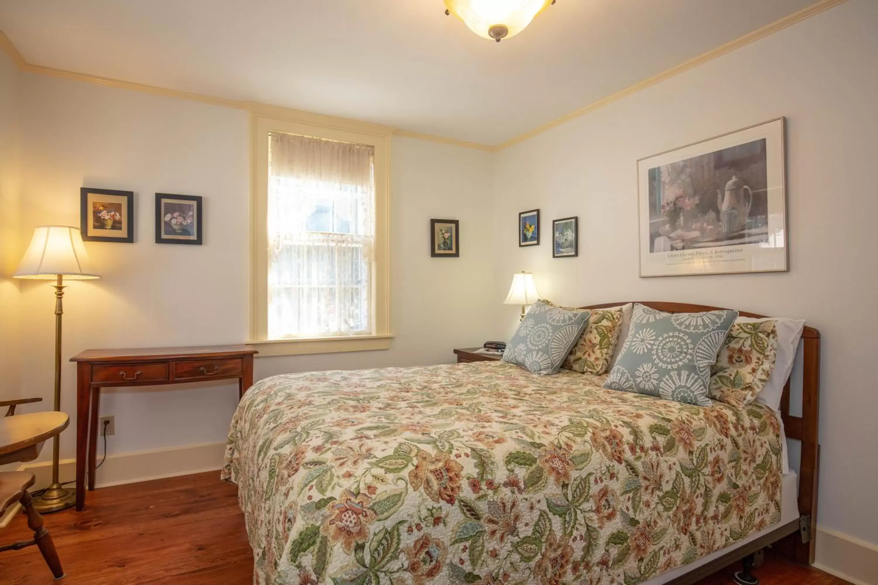 Bedroom, Bed in Clark Currier Inn