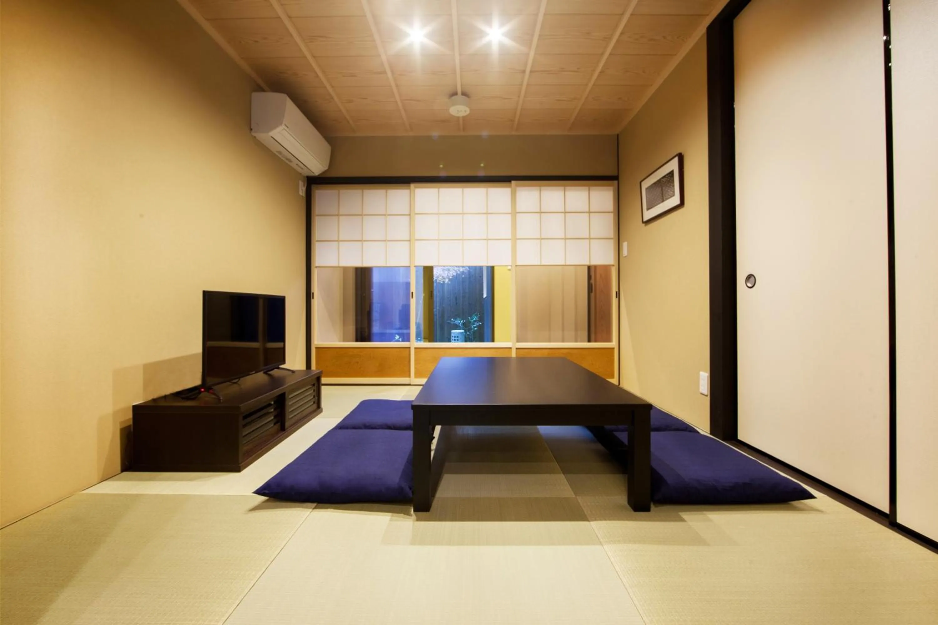 Living room in Rinn Tofukuji Kamogawa