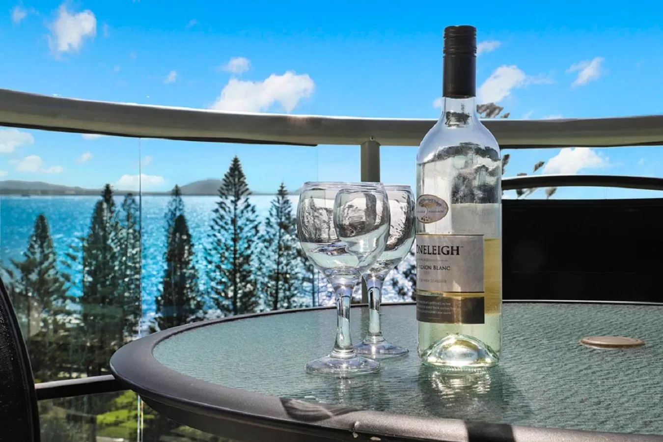 Sea view in Malibu Apartments