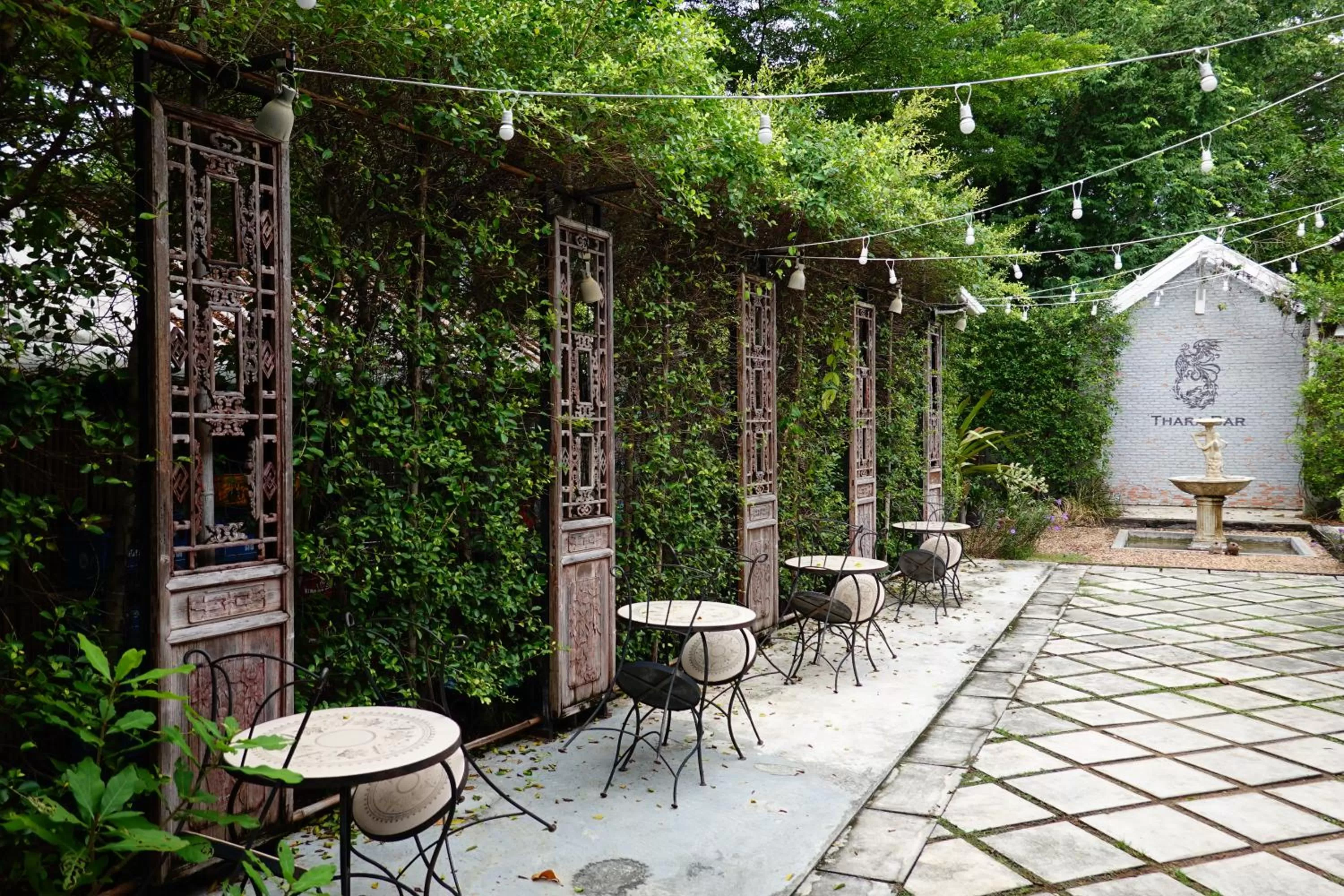 Property building in Tharaburi Resort