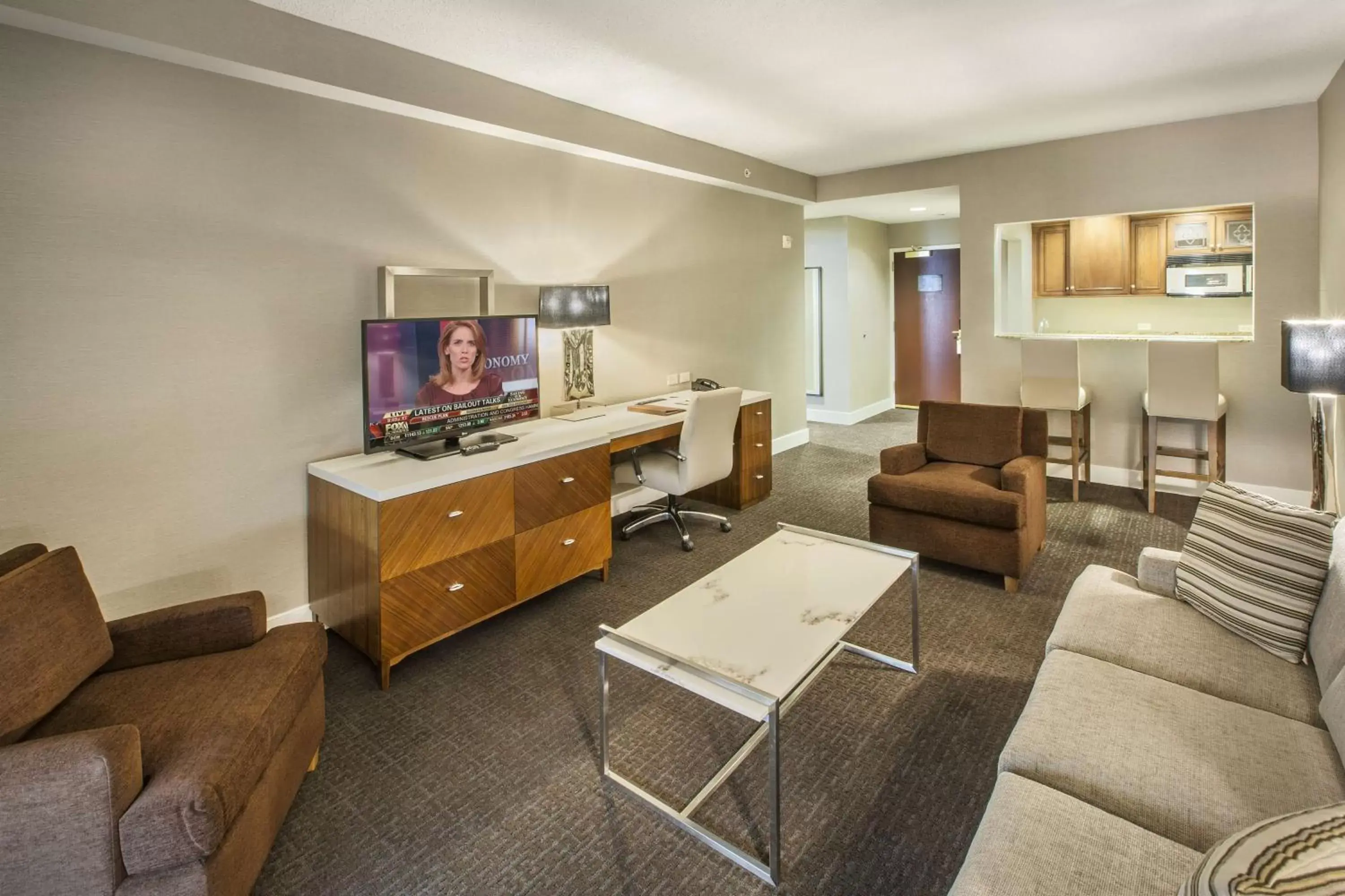 Bedroom, Seating Area in DoubleTree by Hilton Nanuet