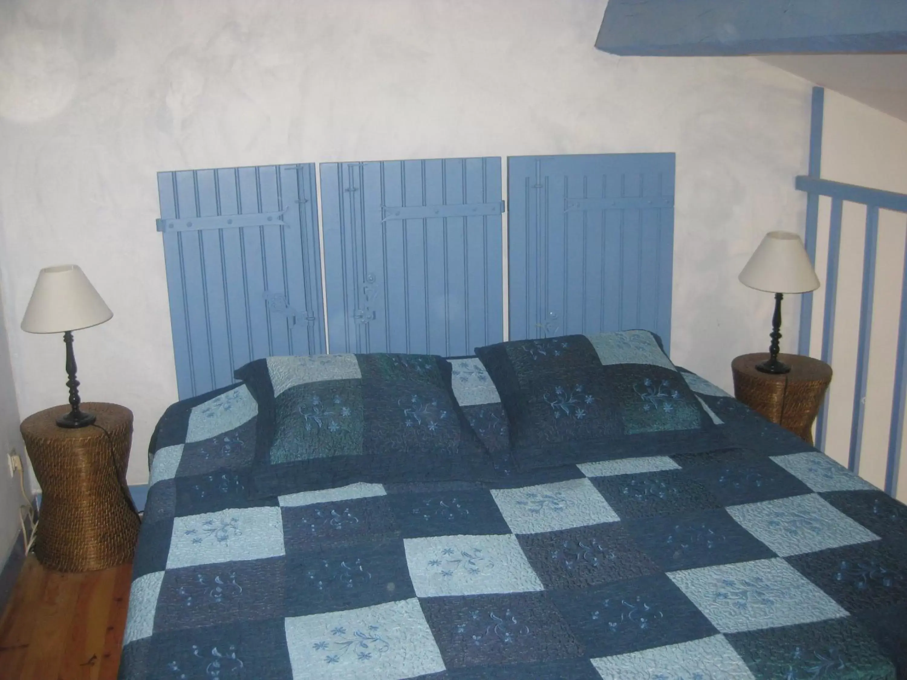 Bed in Chambres d'Hôtes Aux Tournesols
