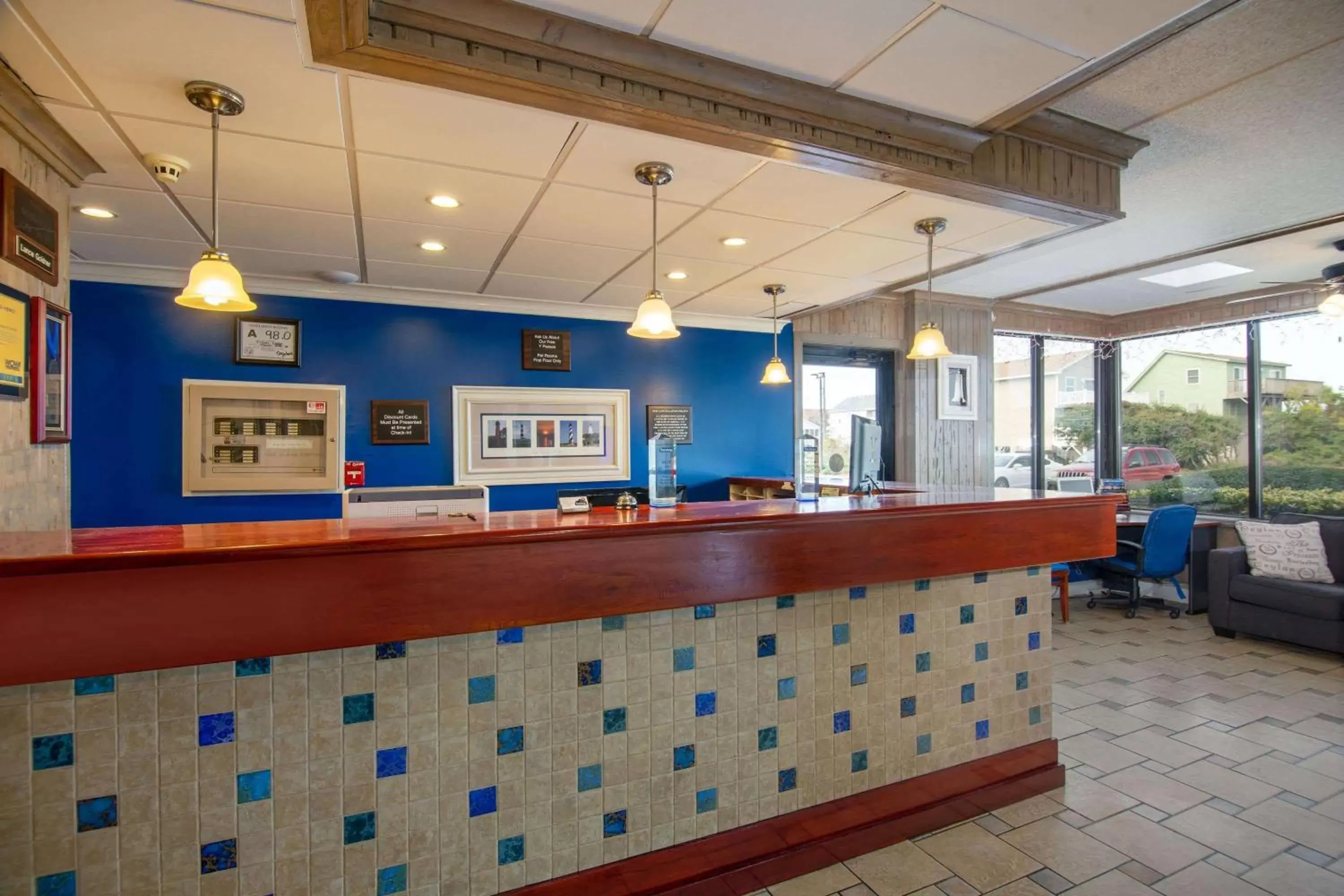 Lobby or reception in Travelodge by Wyndham Outer Banks/Kill Devil Hills Lobby or reception in Travelodge by Wyndham Outer Banks/Kill Devil Hills