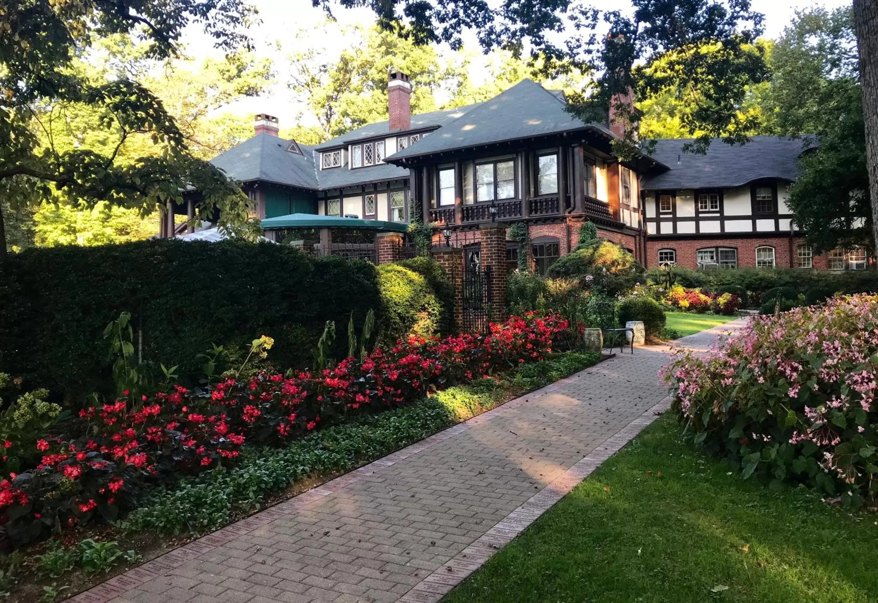 Garden, Property Building in Gramercy Mansion