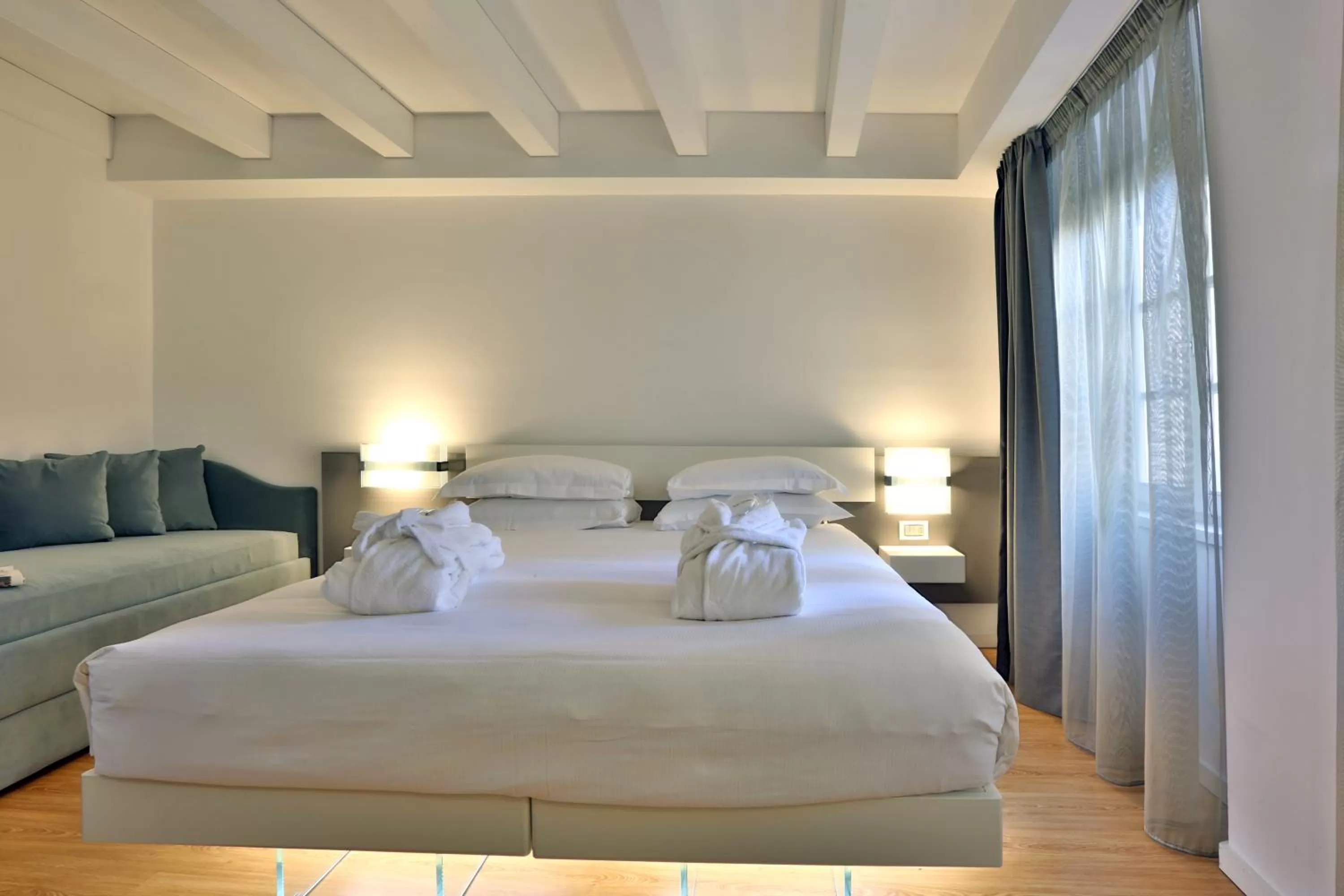 Bedroom, Bed in Urban Hotel Design