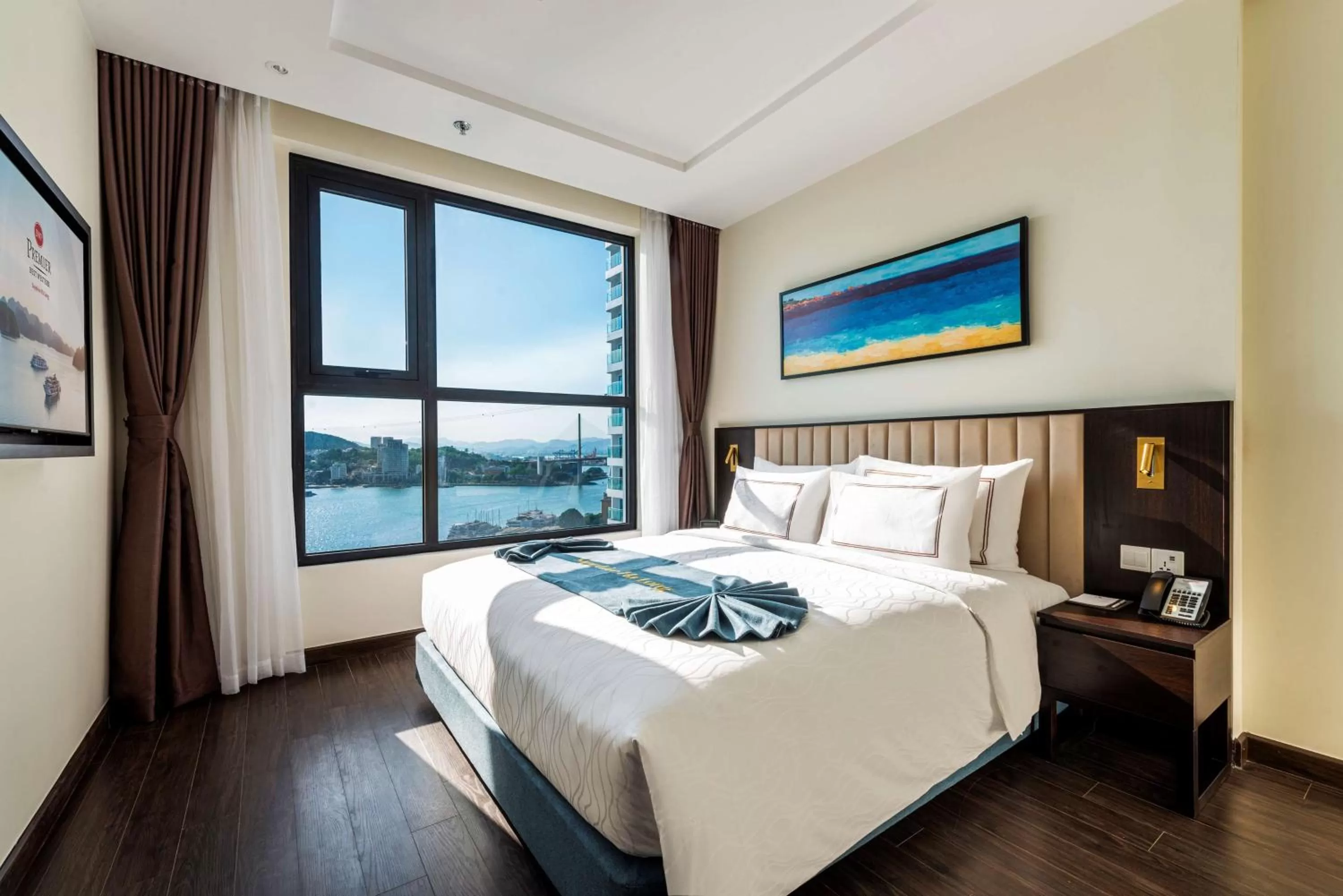 Bedroom in Best Western Premier Sapphire Ha Long