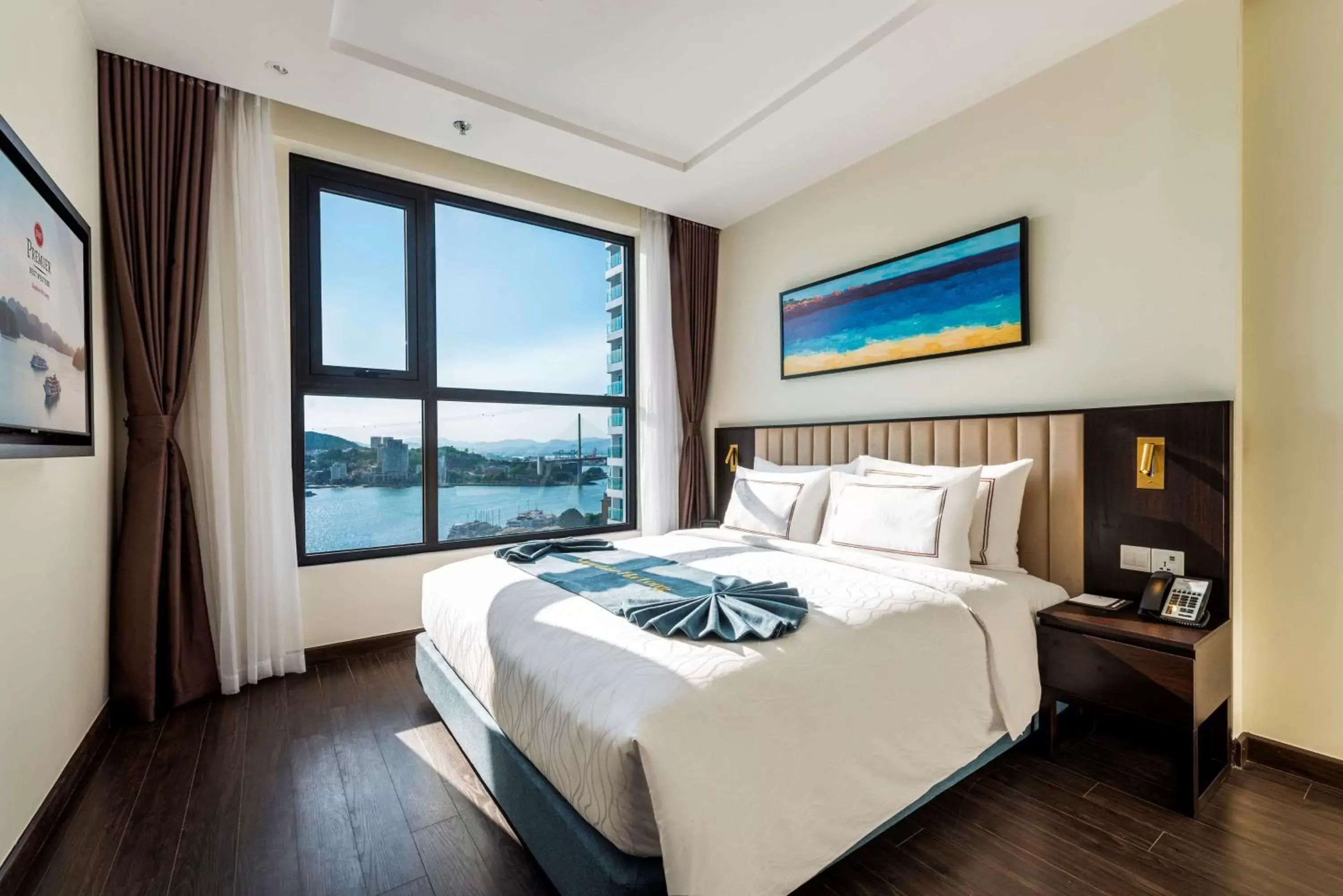 Bedroom, Bed in Best Western Premier Sapphire Ha Long