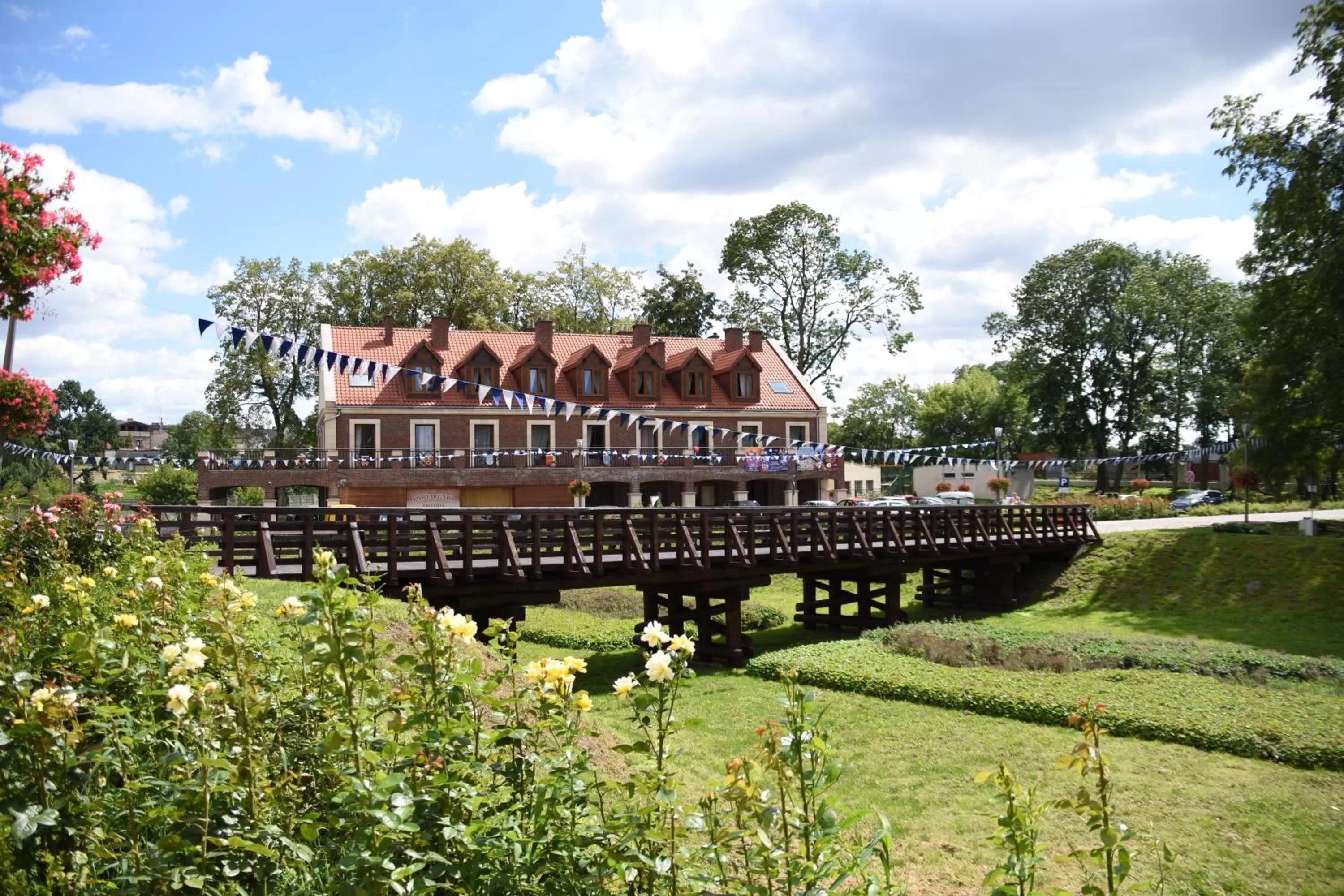 Property building in Dom Pracy Twórczej
