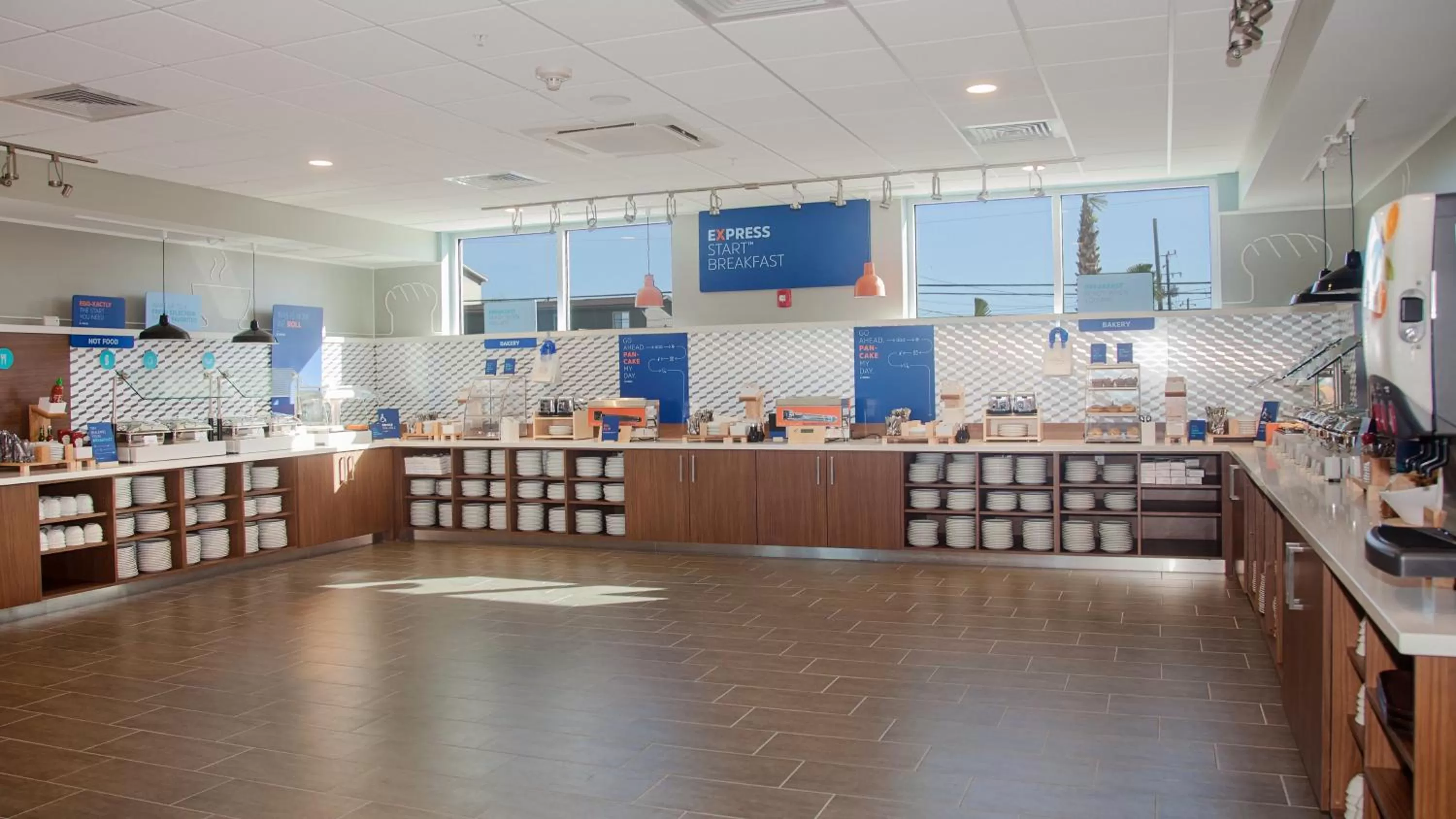 Breakfast in Holiday Inn Express & Suites Panama City Beach - Beachfront by IHG