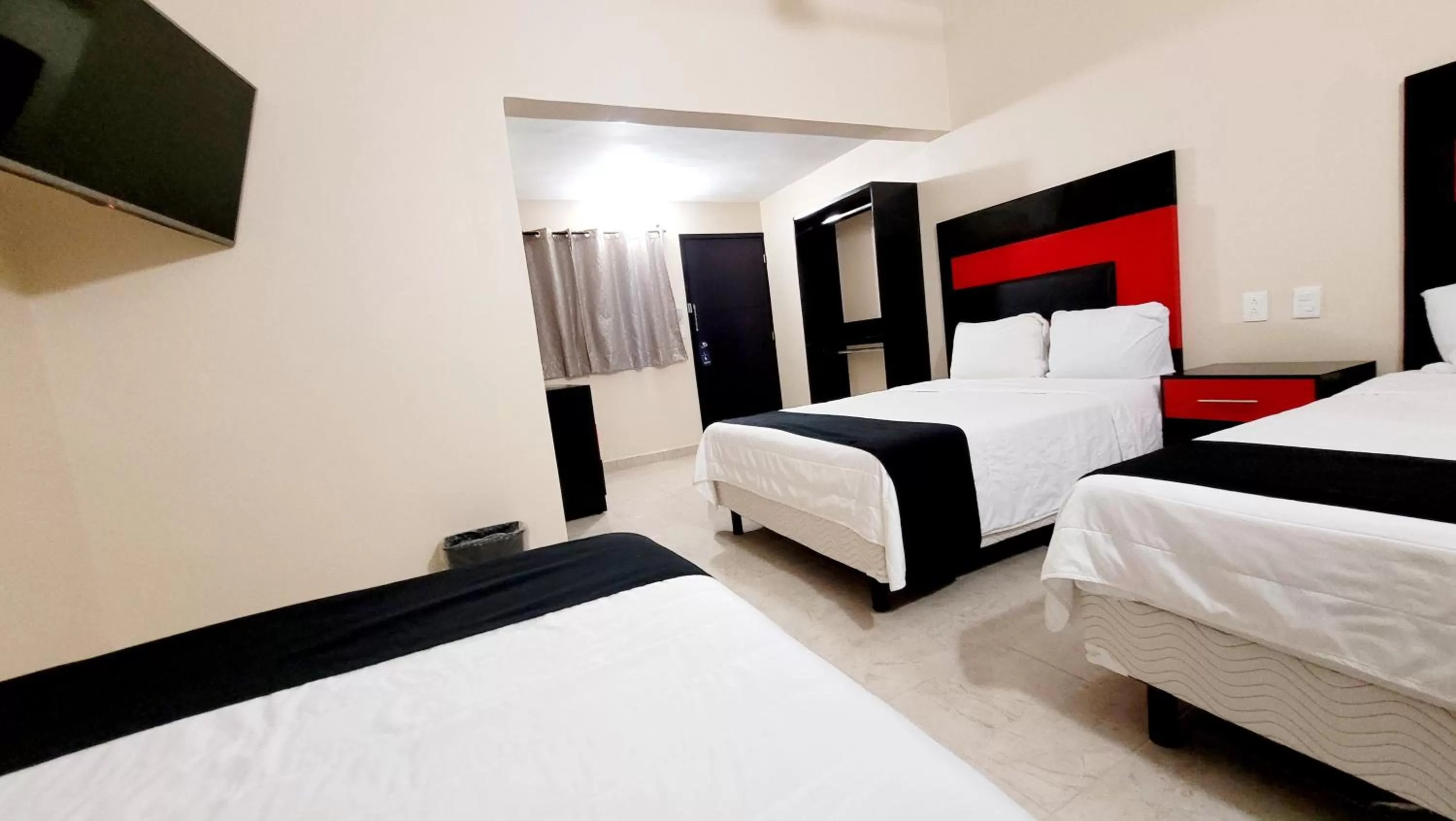 TV and multimedia, Bed in Hotel Jardín Cancún