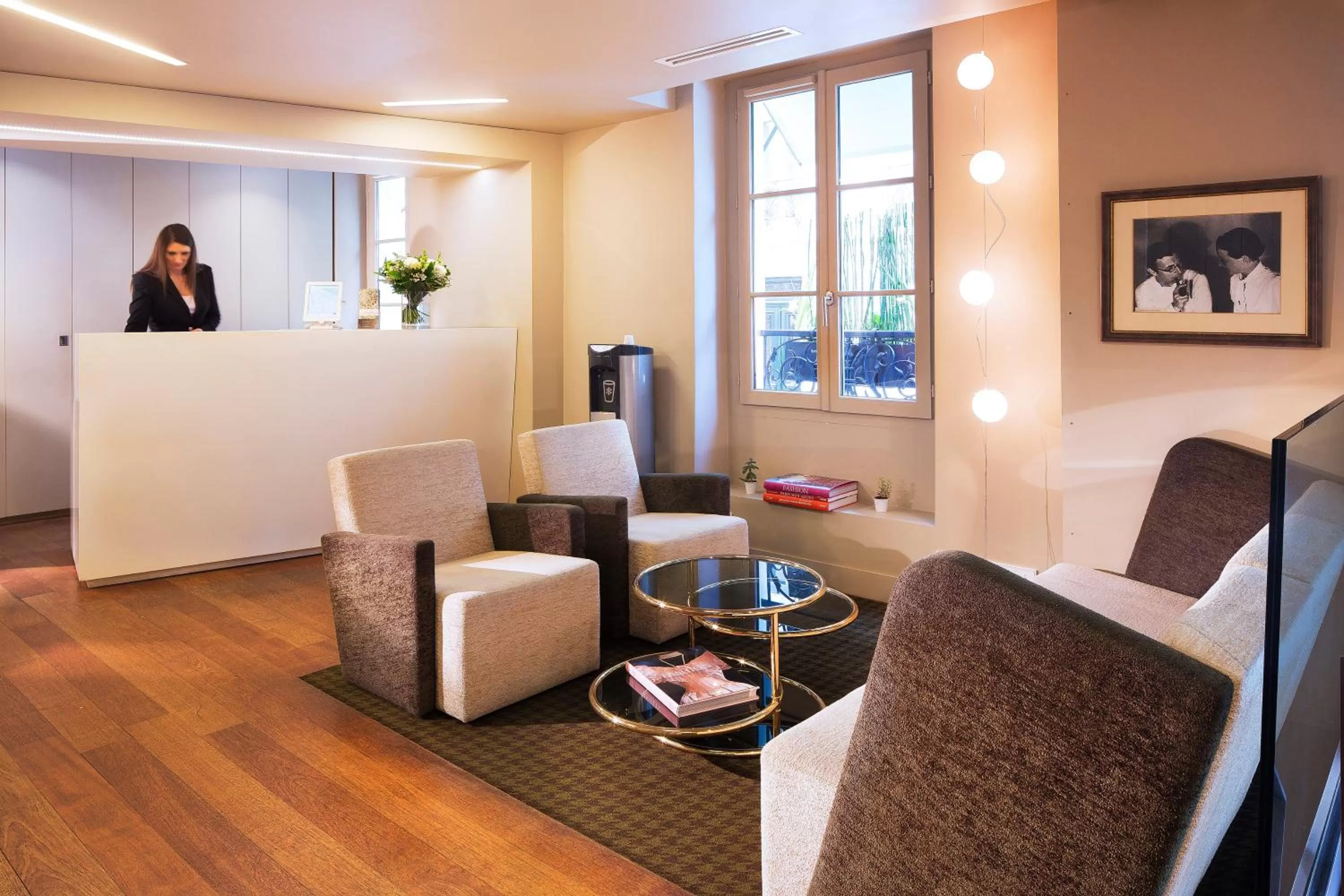 Lobby or reception in Hôtel Mistral