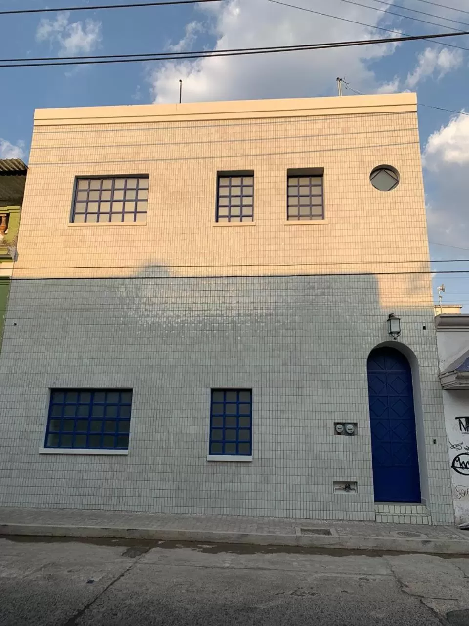 Property building in Casa Kali by Barrio México