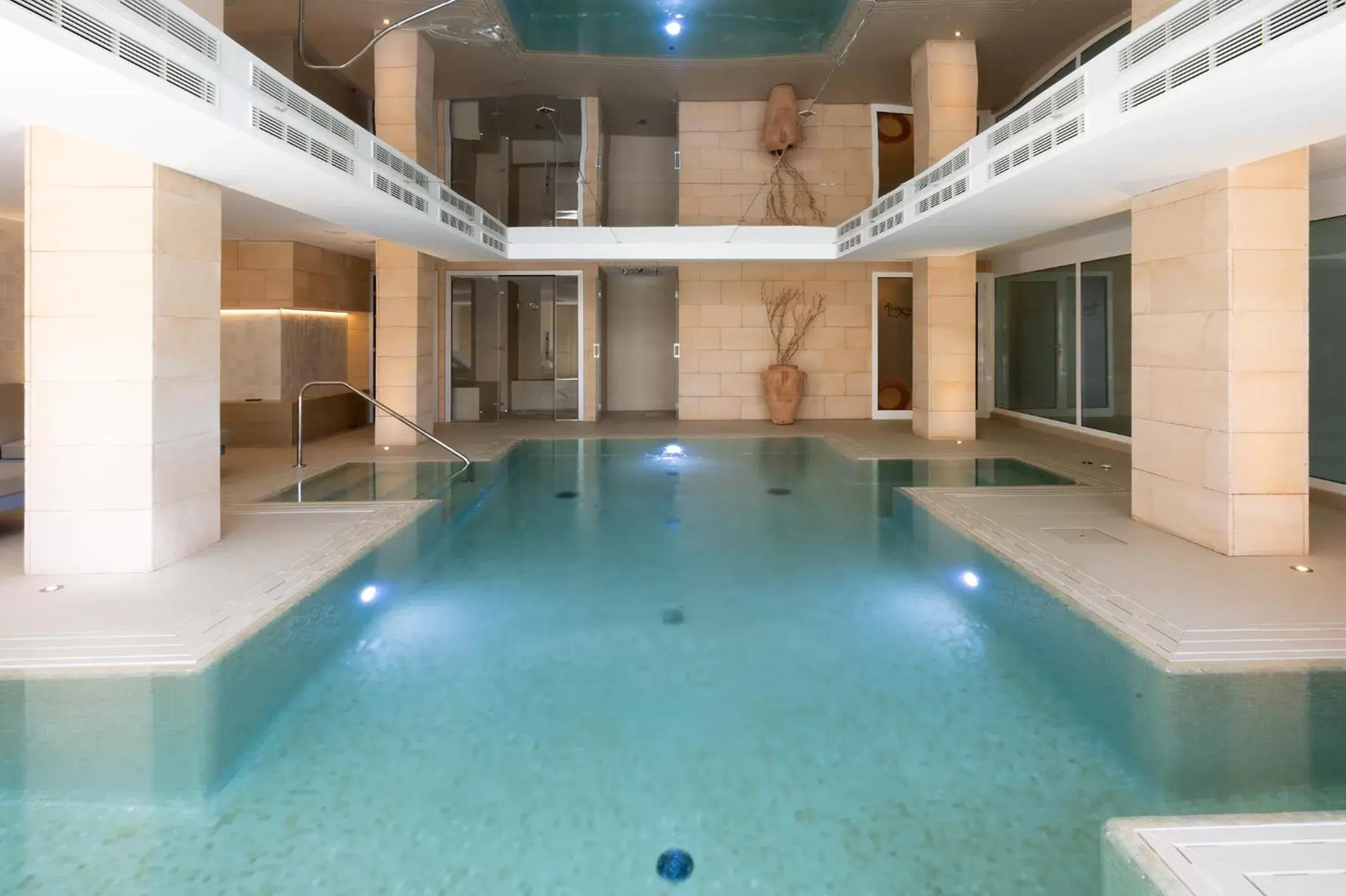 Spa and wellness centre/facilities, Swimming Pool in Catalonia Mirador des Port