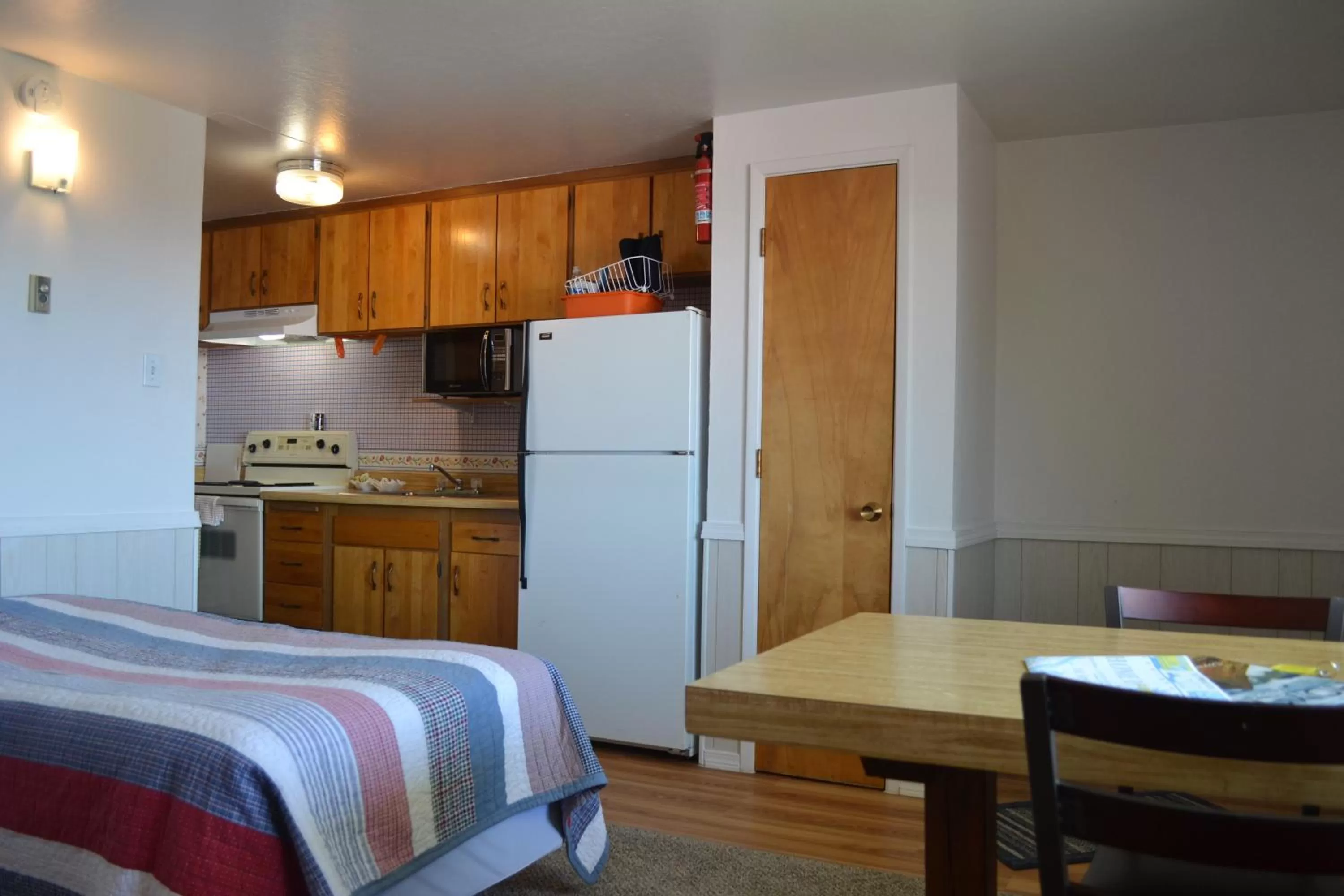 Kitchen or kitchenette in Pioneer Inn Downtown