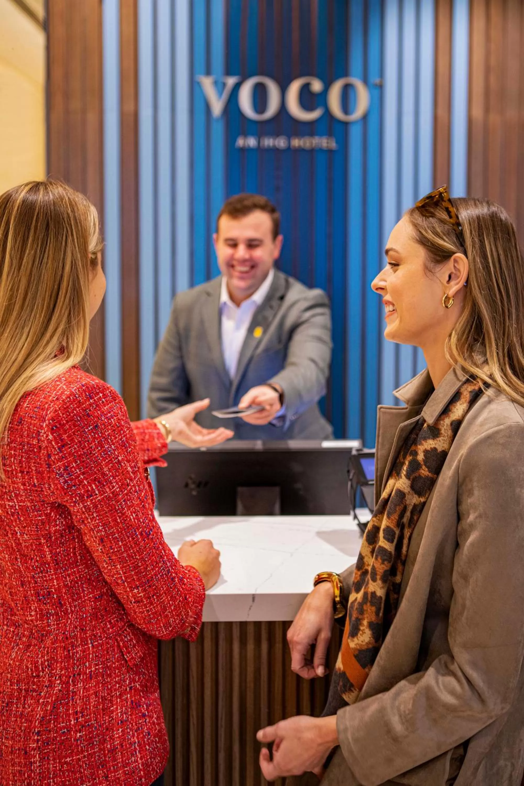 Lobby or reception in voco Chicago Downtown - Riverwalk by IHG