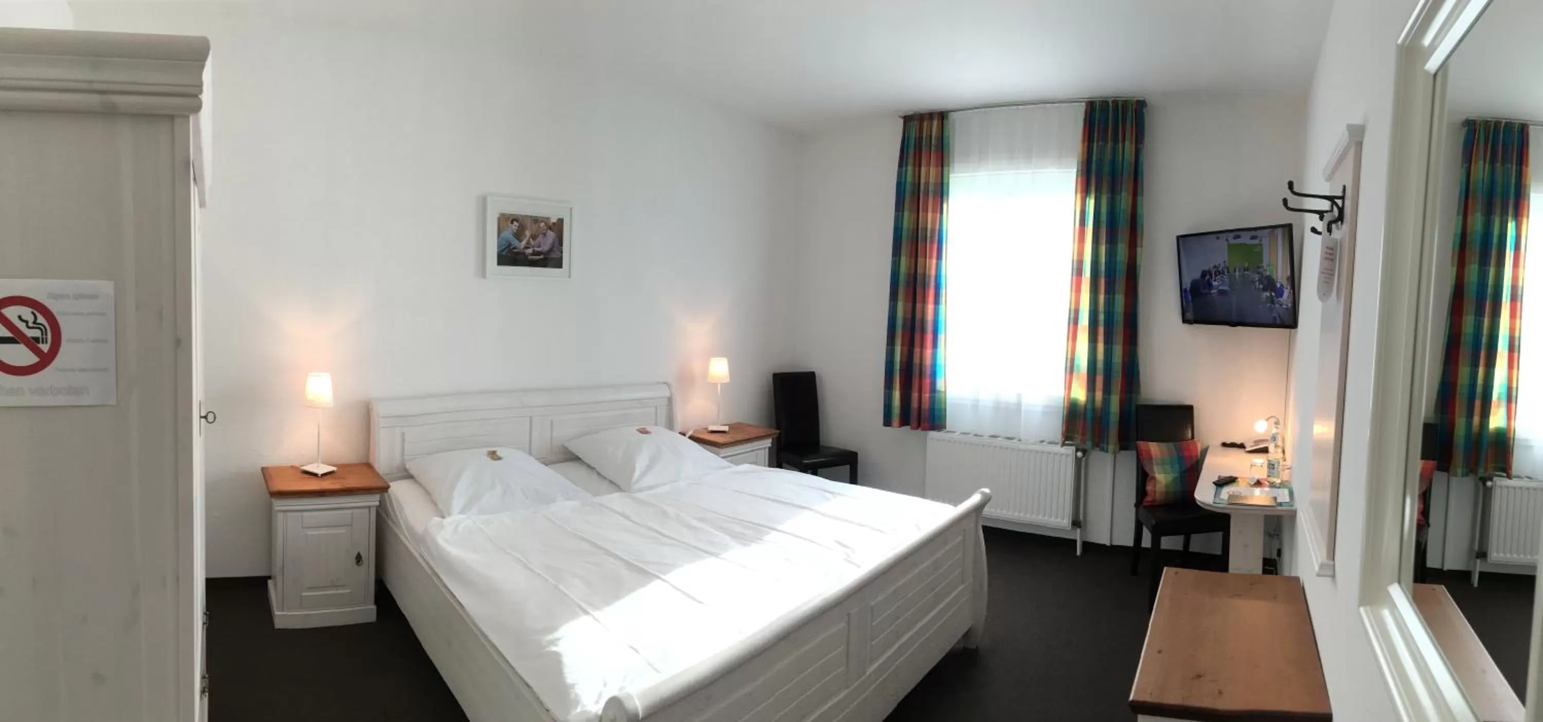 Photo of the whole room, Bed in Landhaus Wesermarsch