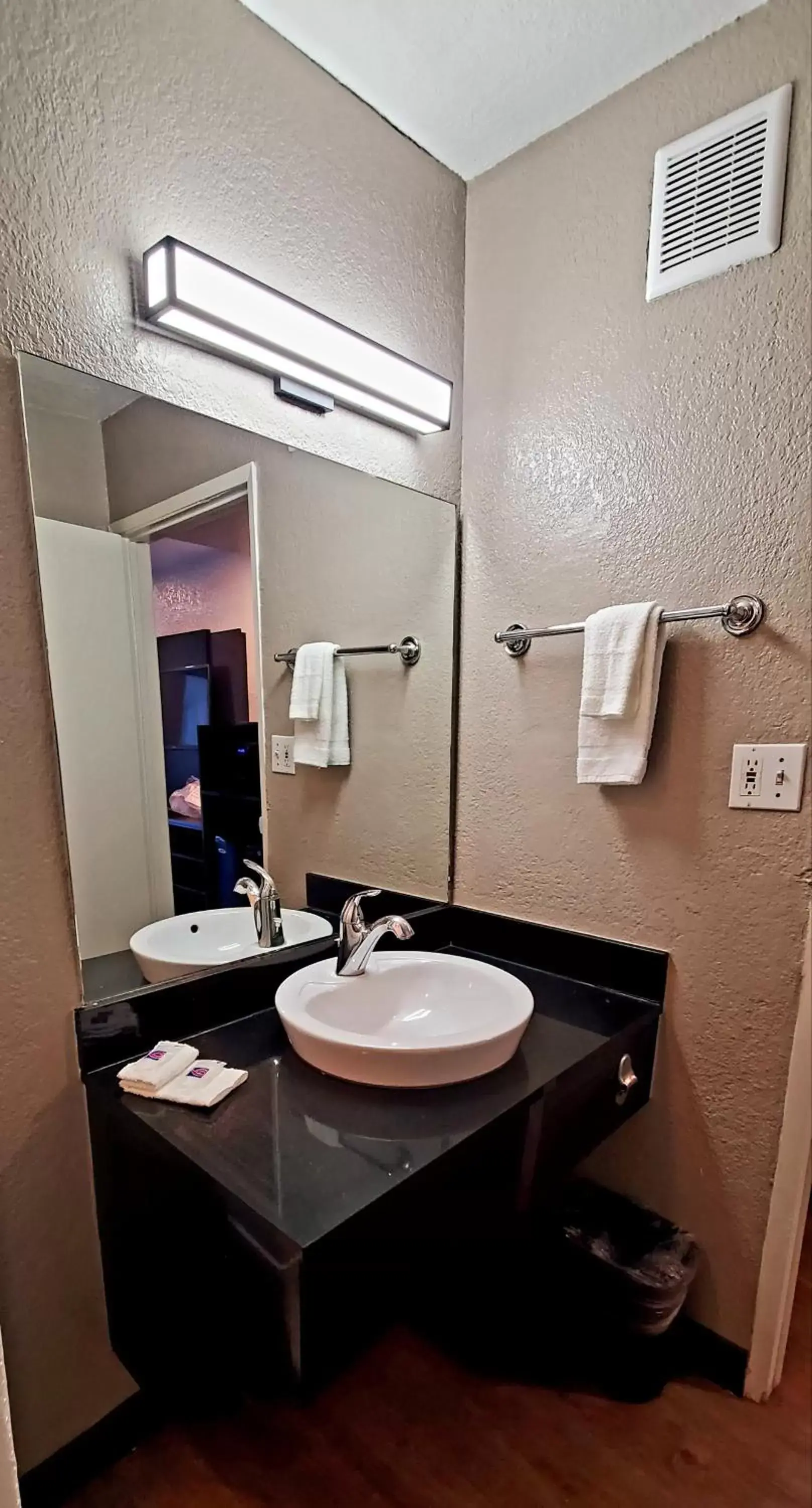 Bathroom in Motel 6-Palmdale, CA