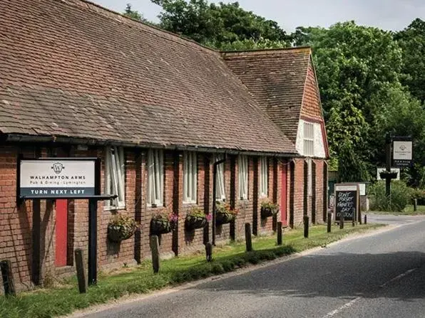 Property Building in The Walhampton Arms