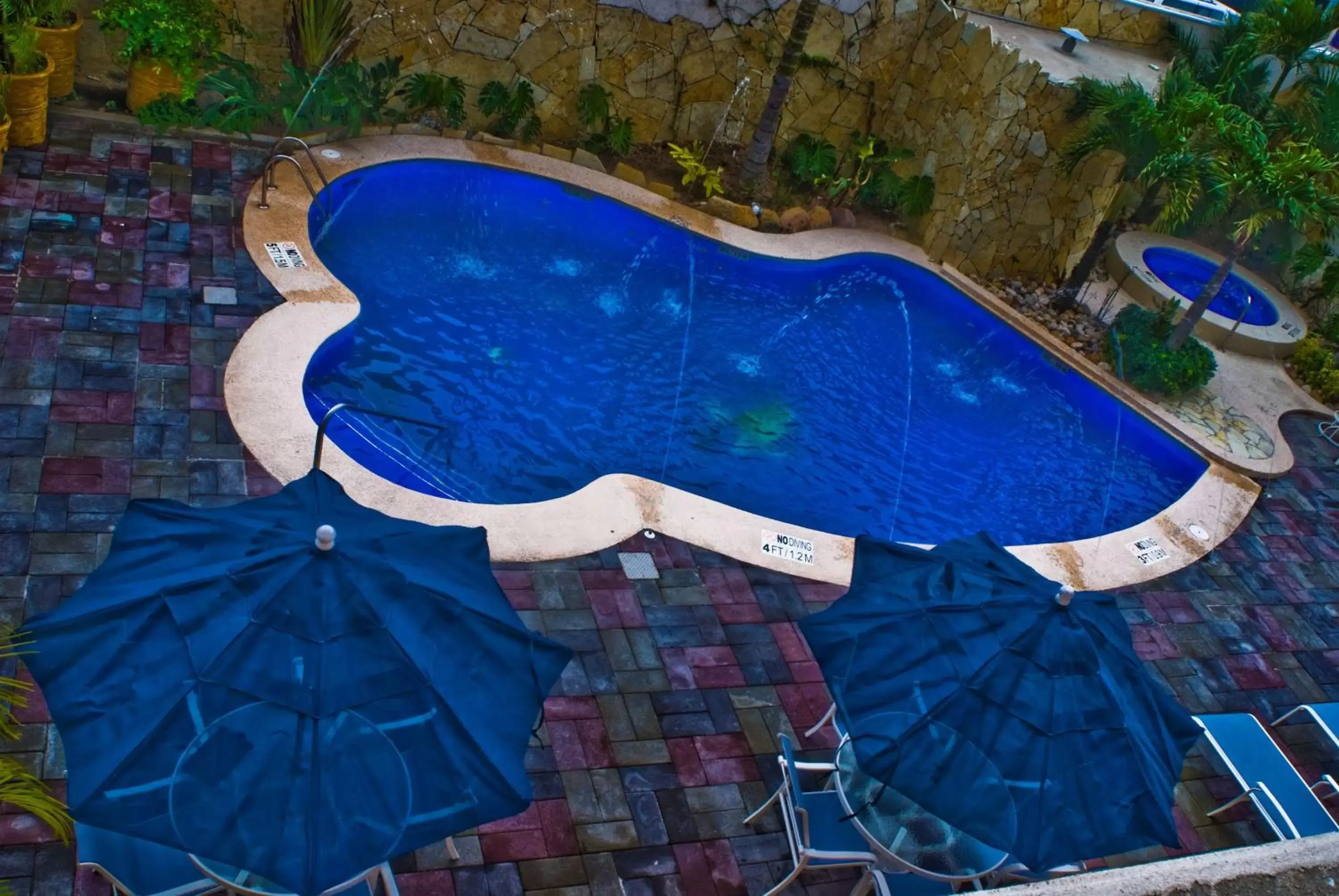 Pool View in Hampton Inn Tampico Airport