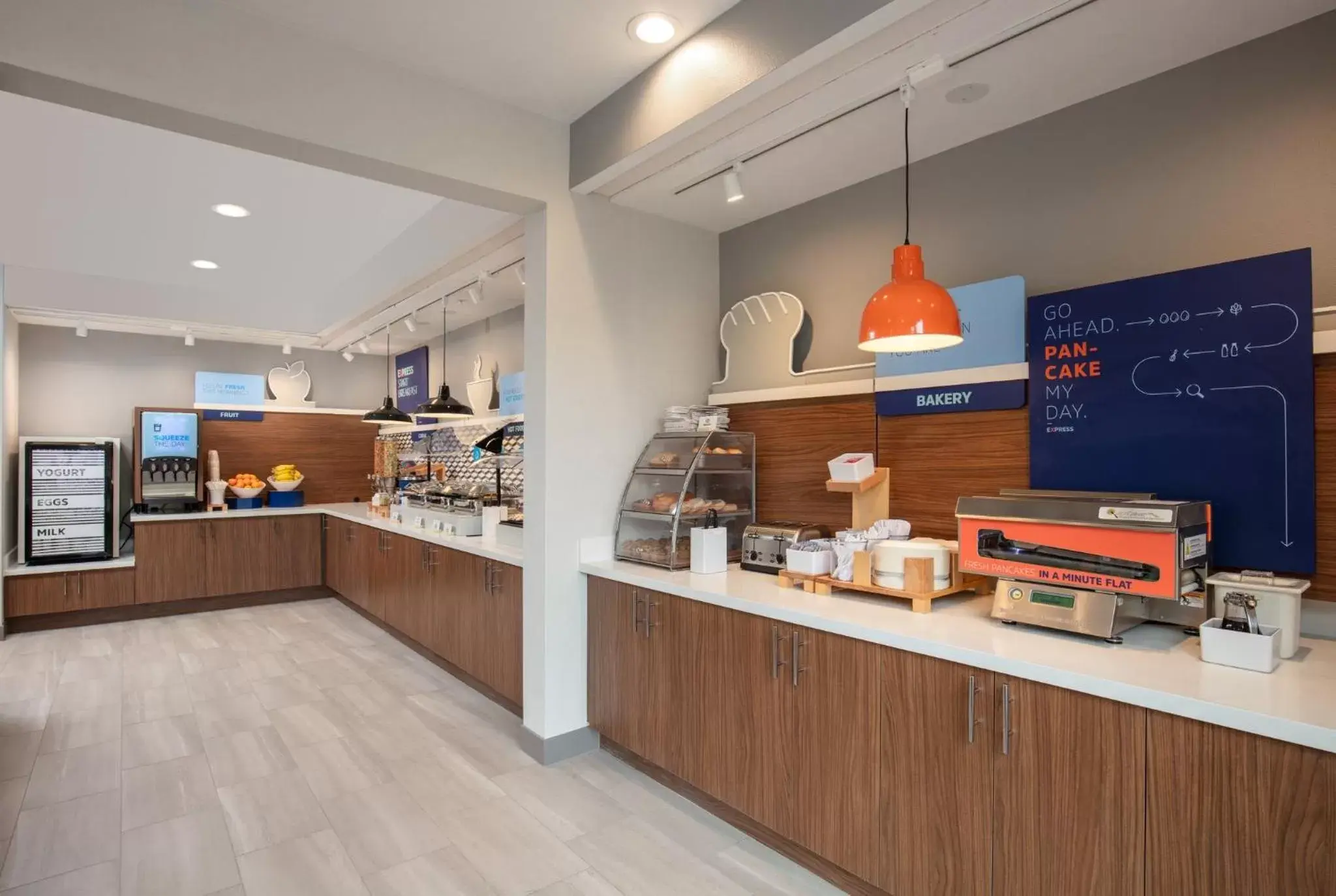 Breakfast in Holiday Inn Express Bothell by IHG Breakfast in Holiday Inn Express Bothell by IHG