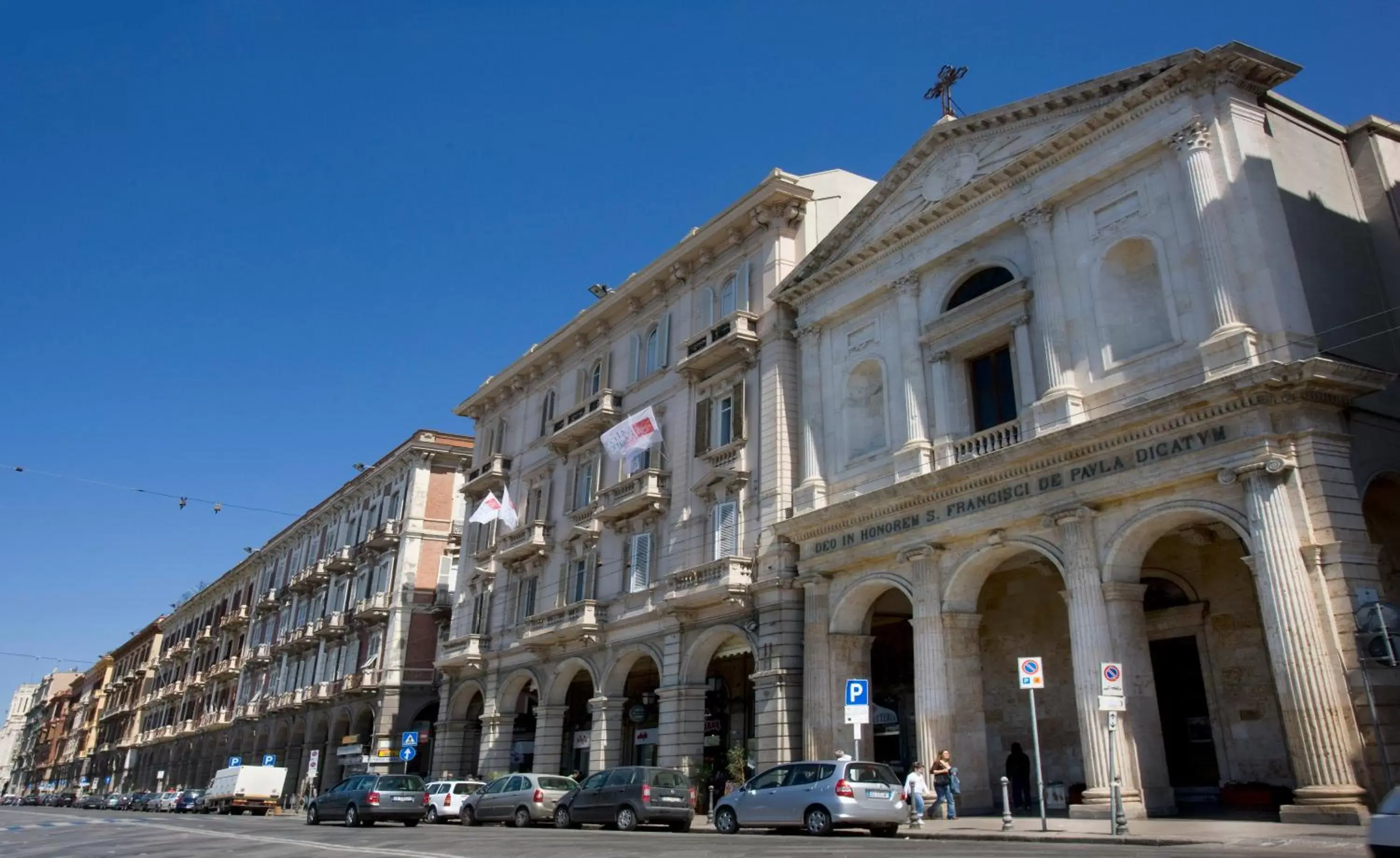 Property Building in Miramare Cagliari Hotel Museo