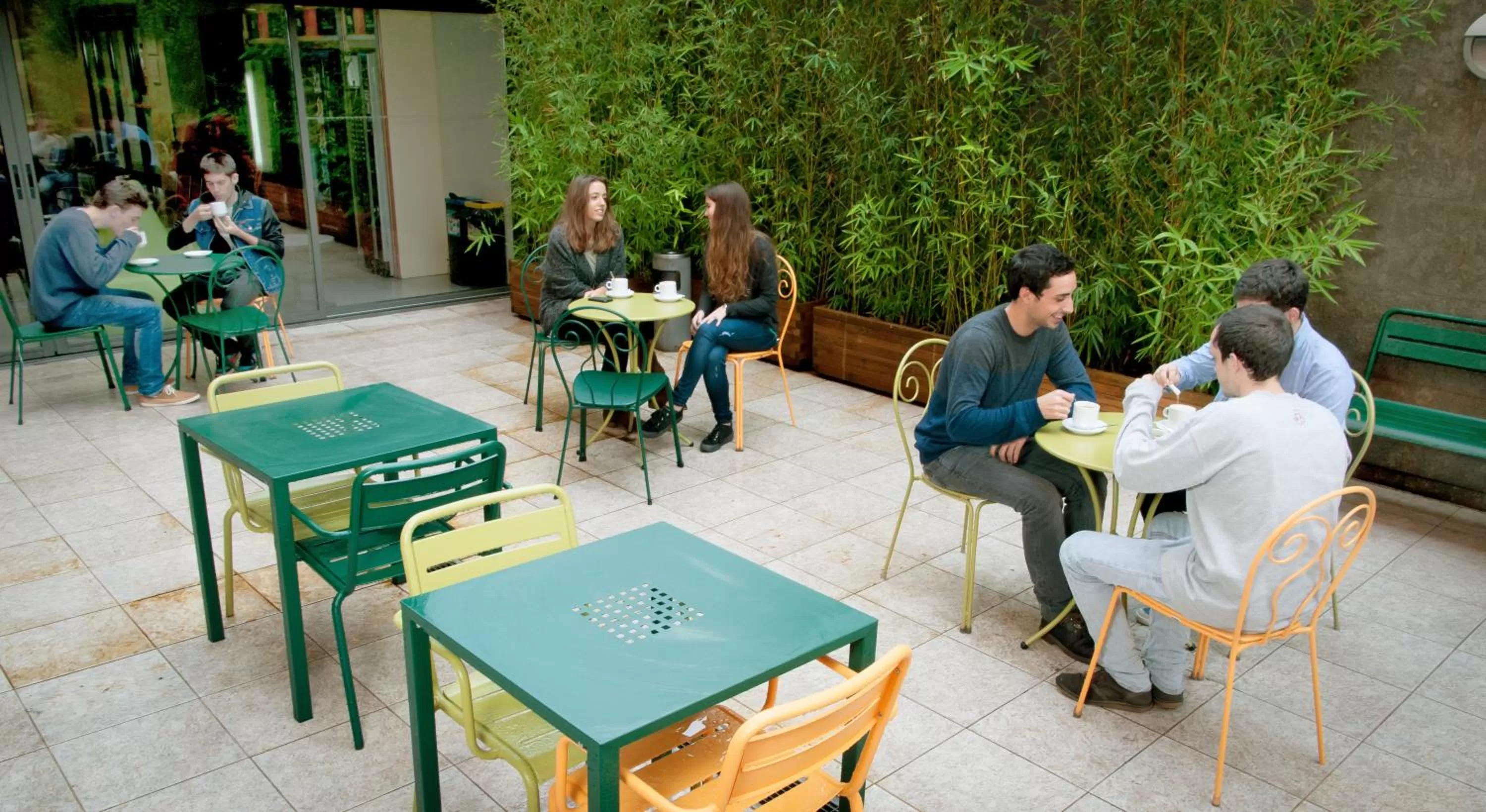 Balcony/Terrace in Barcelona Pere Tarrés Youth Hostel