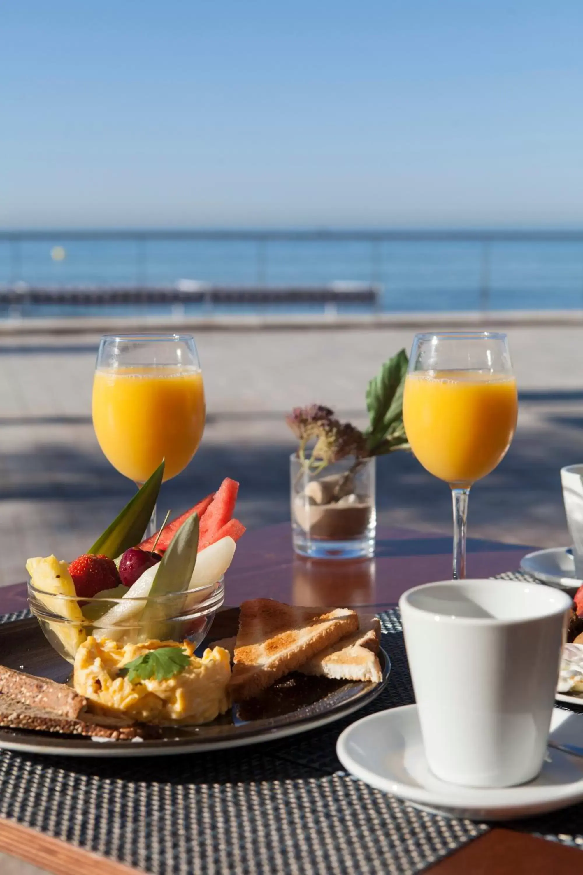 Lounge or bar in URH Sitges Playa Lounge or bar in URH Sitges Playa