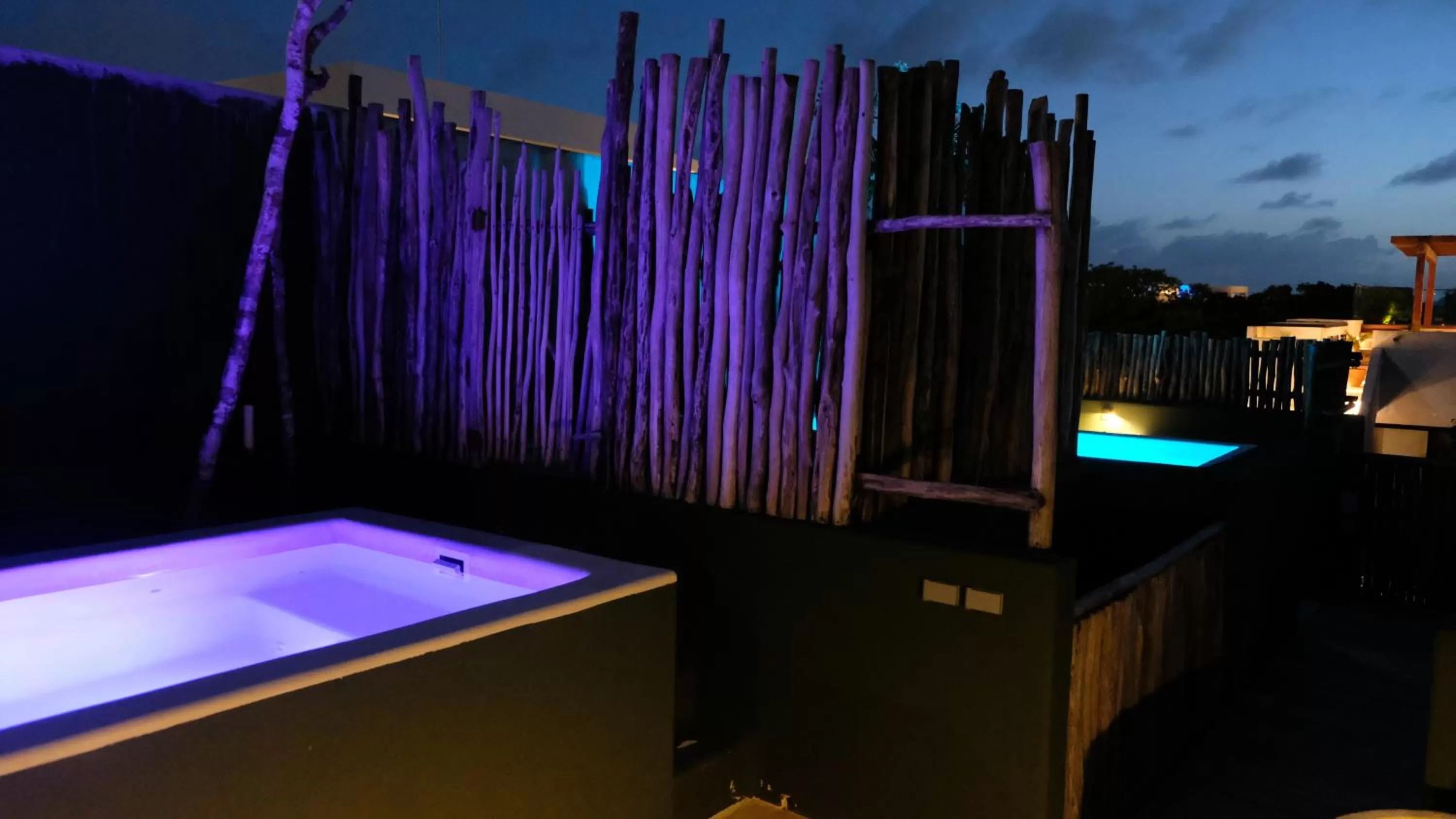 Swimming pool in Loba Tulum Male Only