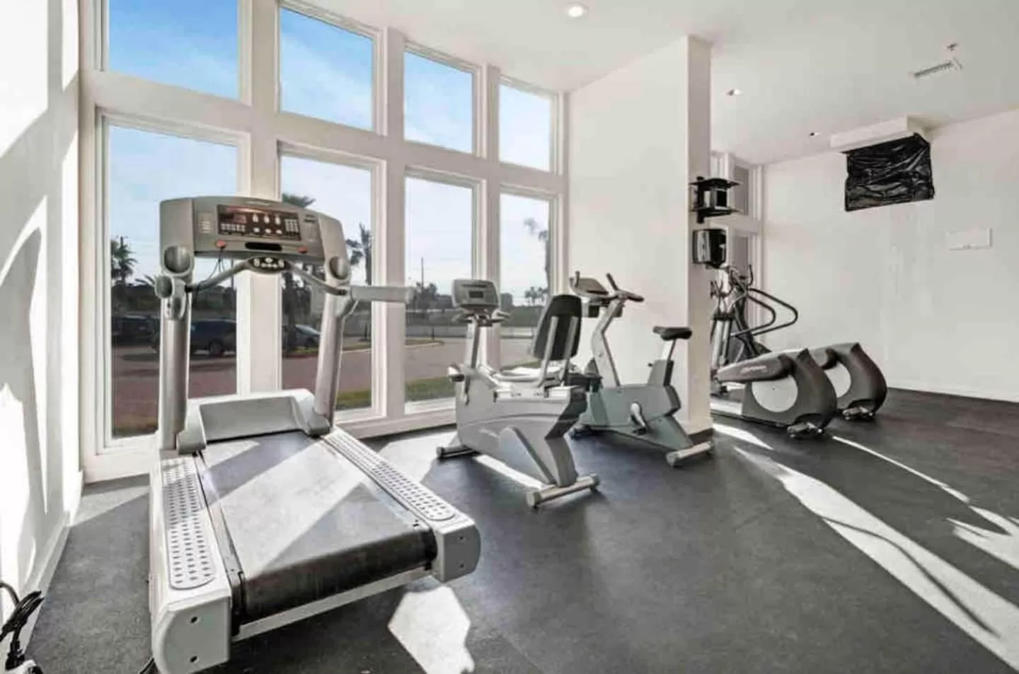 Fitness centre/facilities in Bahia Mar Solare Tower 6th floor Bayview Condo 2bd 2ba with Pools