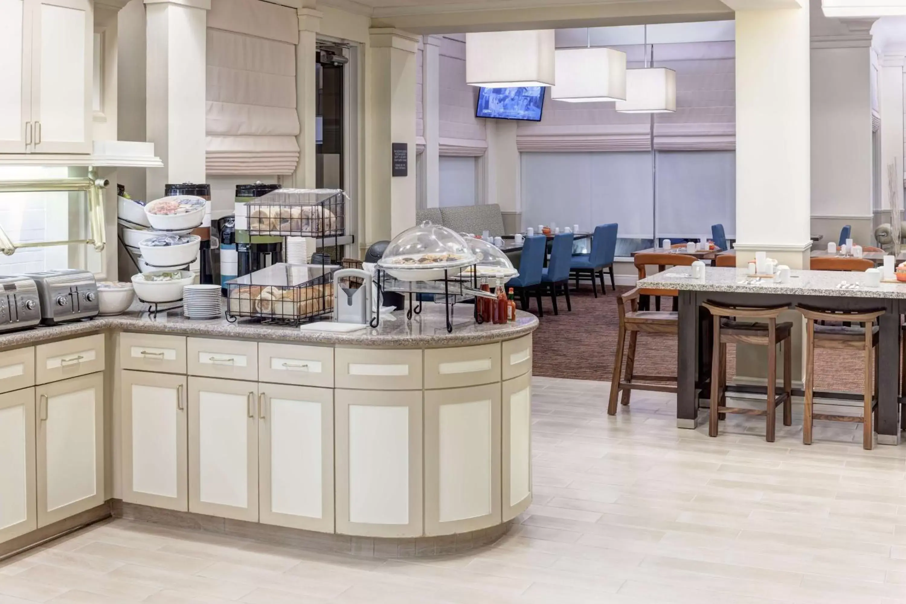 Dining area, Restaurant/Places to Eat in Hilton Garden Inn McAllen Airport