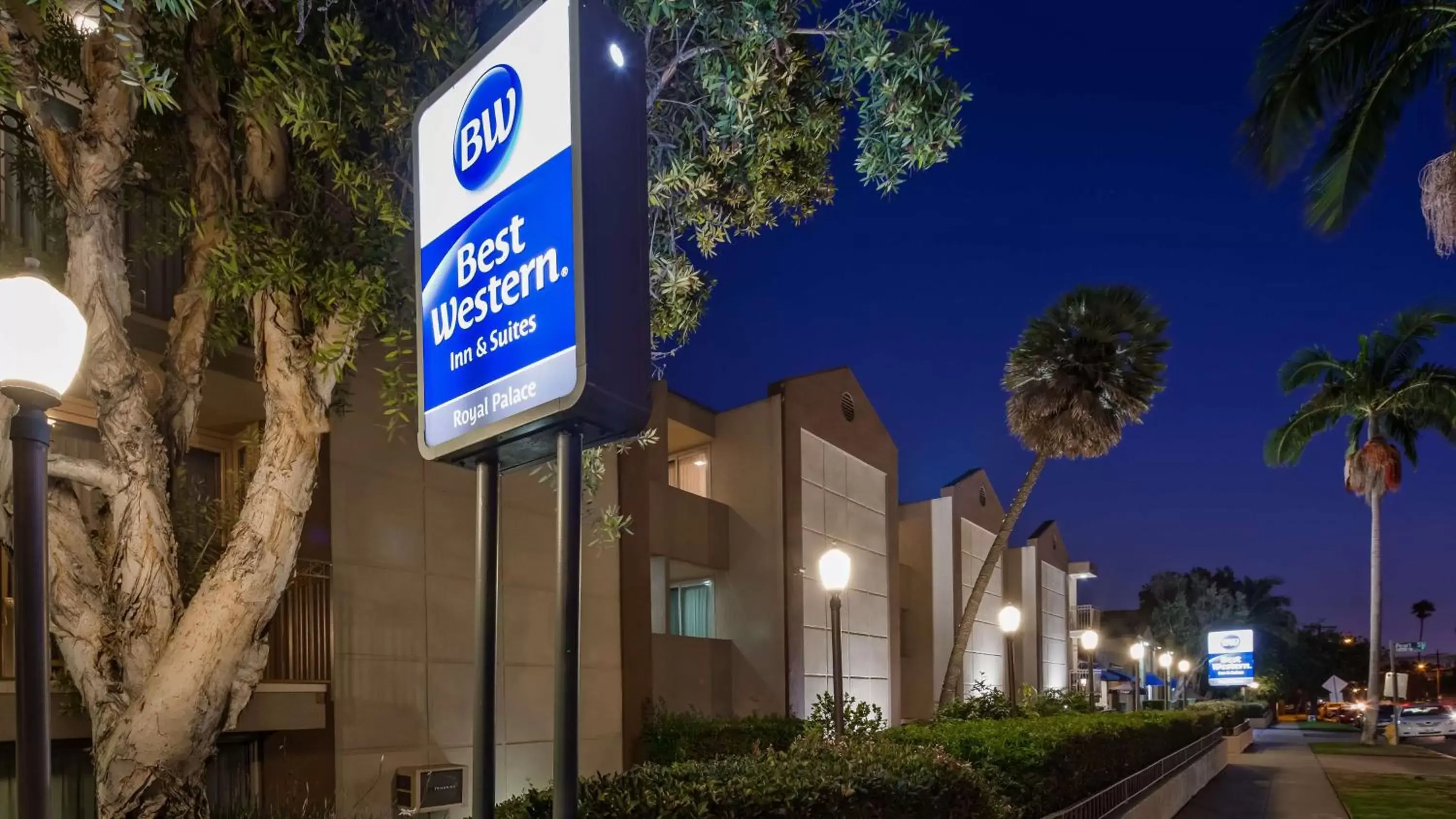 Property Building in Best Western Royal Palace Inn & Suites