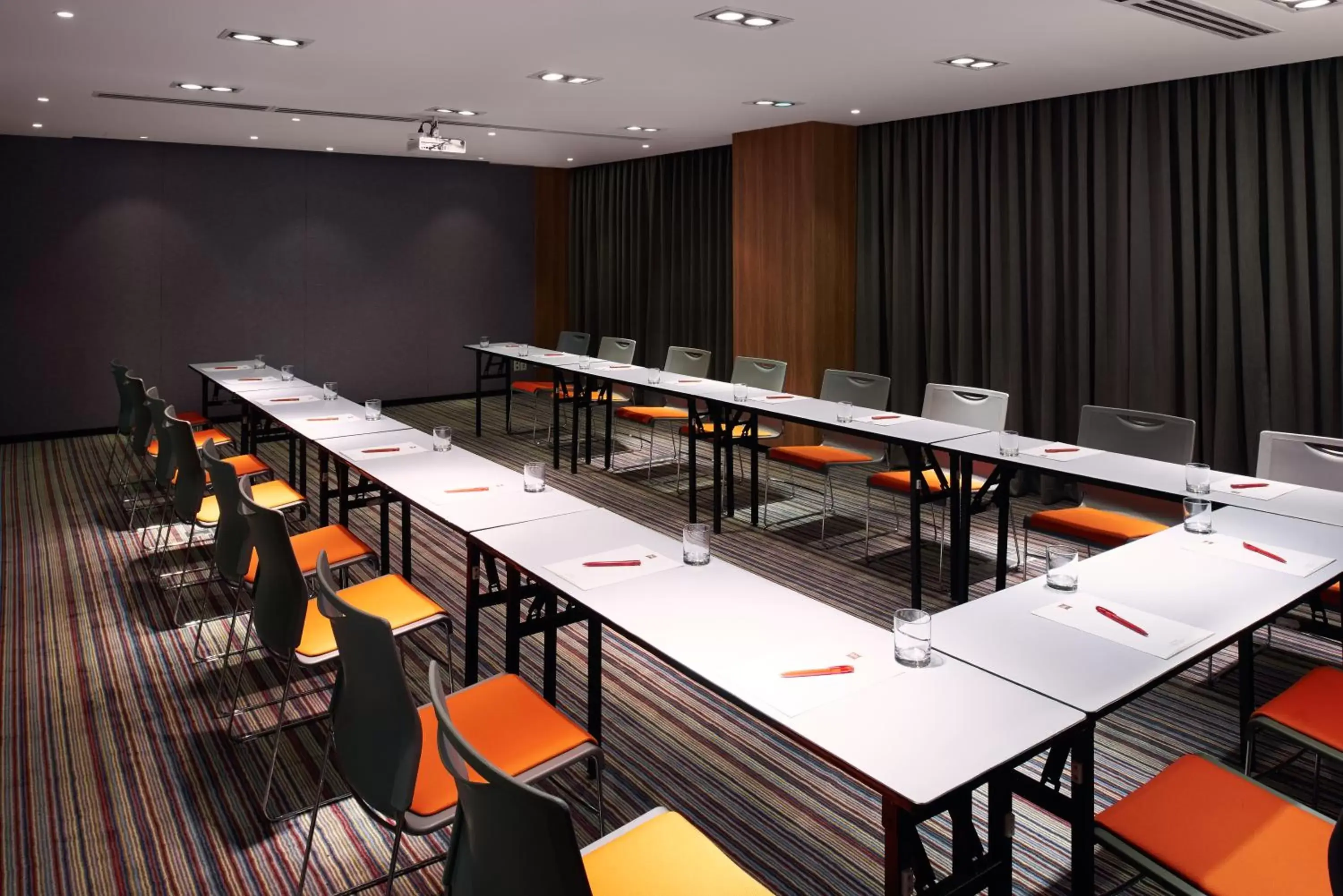 Meeting/conference room in Ibis Saigon Airport