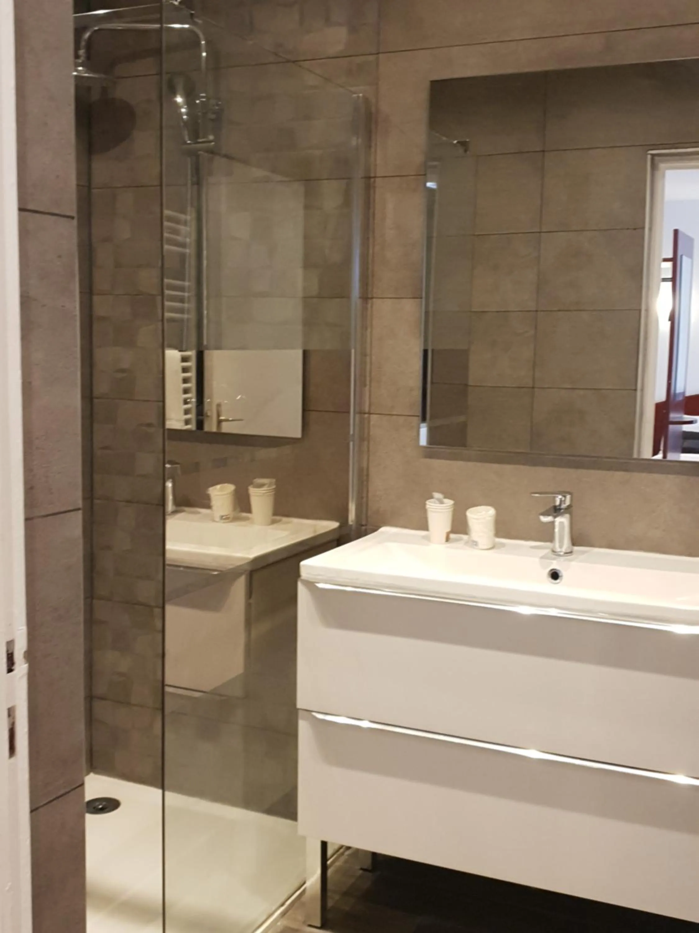 Le Clémenceau Hôtel et Appart 'hôtel "Gare Sncf" centre ville