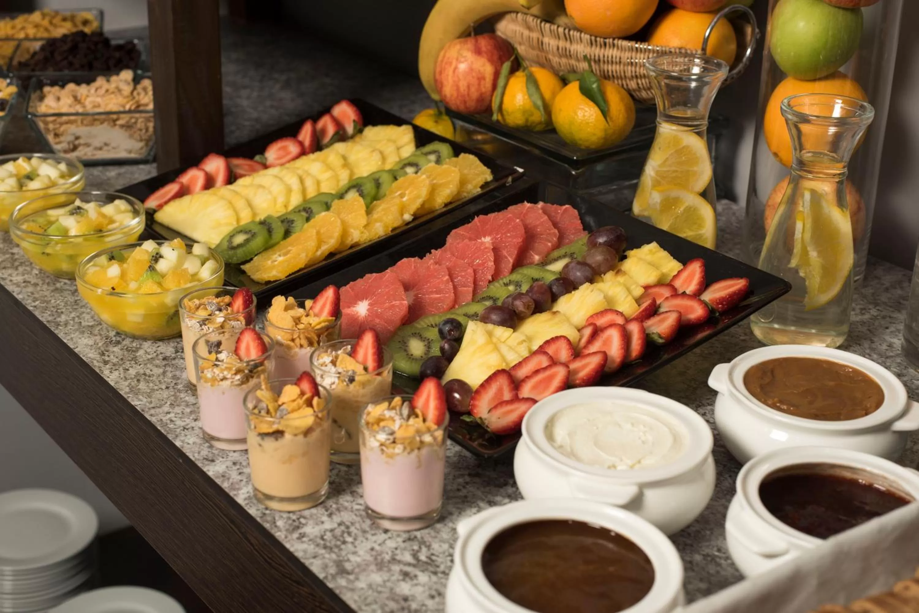 Restaurant/places to eat in Holiday Inn Montevideo by IHG