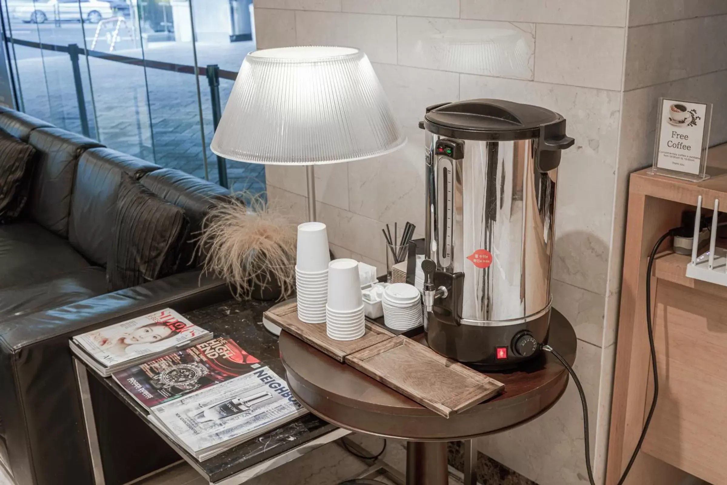 Coffee/tea facilities in Best Western Premier Gangnam Hotel