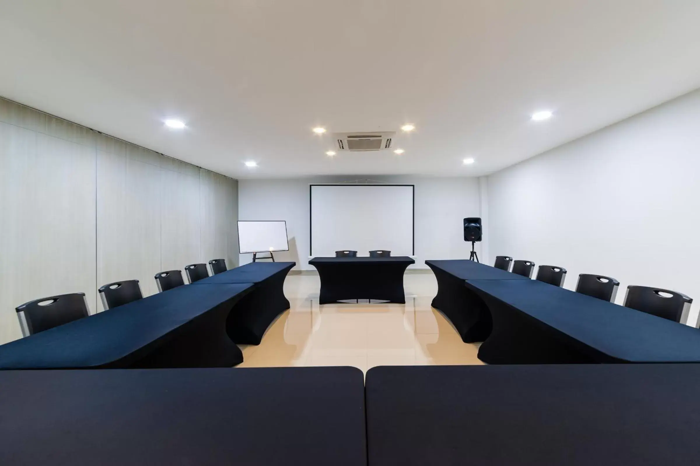 Meeting/conference room, Business Area/Conference Room in Hotel MS Ciudad Jardin Plus
