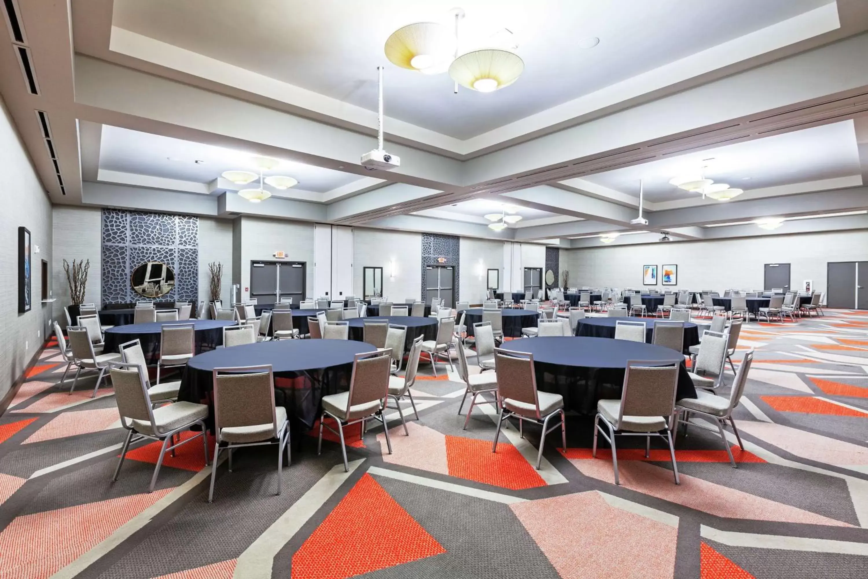 Meeting/conference room, Restaurant/Places to Eat in Hampton Inn Gardner
