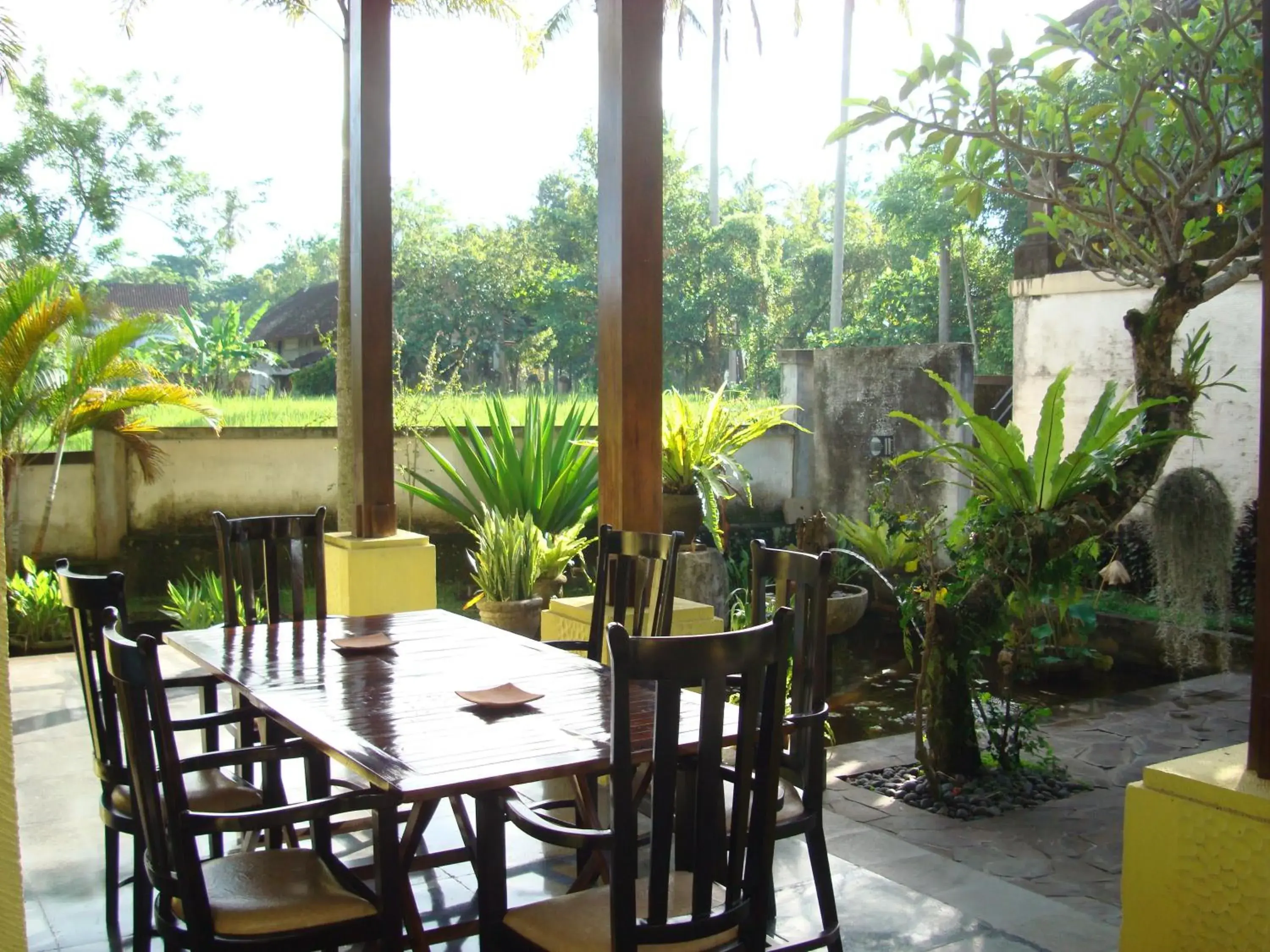Restaurant/Places to Eat in Anini Raka Resort & Spa